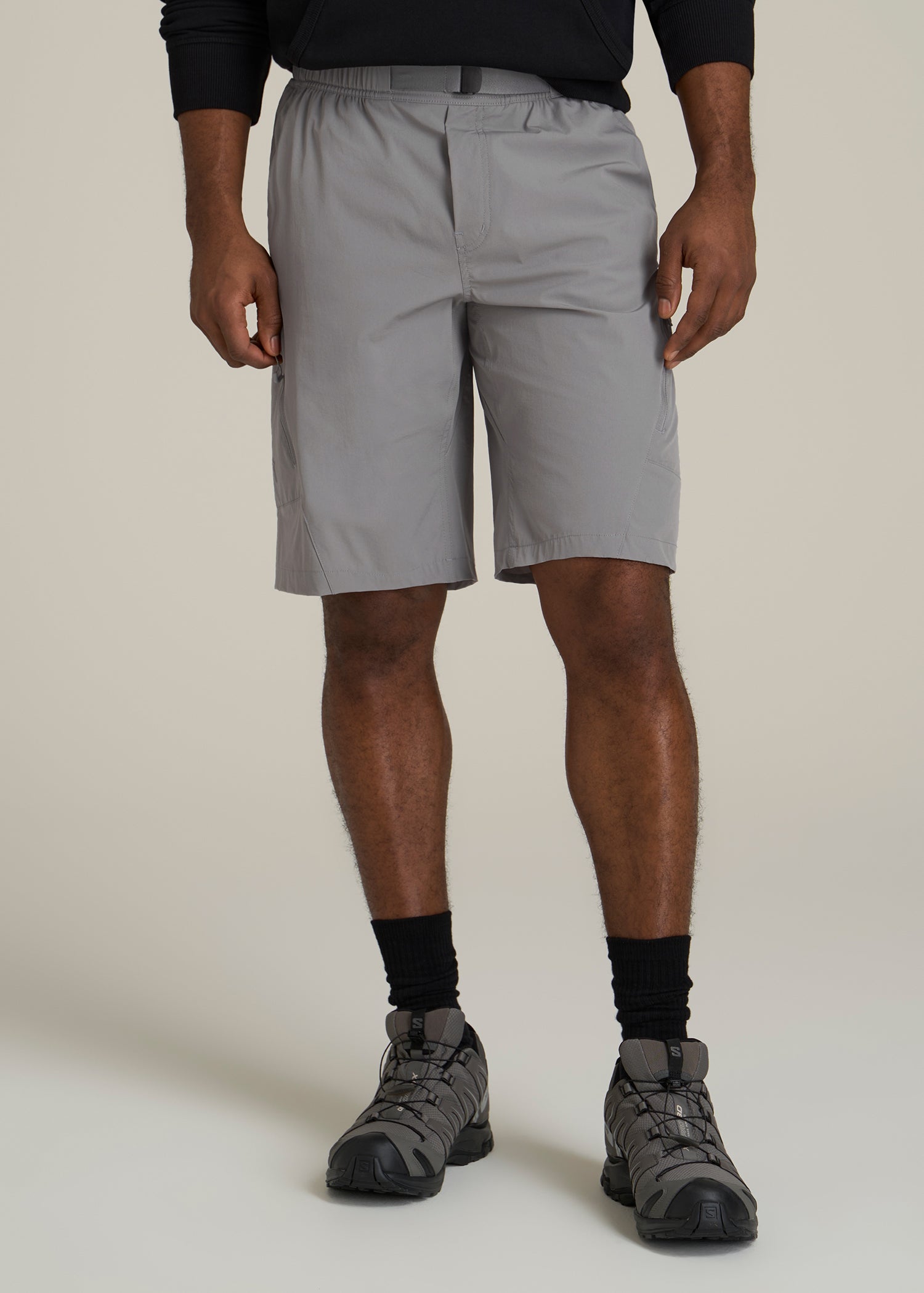 10 Pocket Hiking Short for Tall Men in Pebble Grey