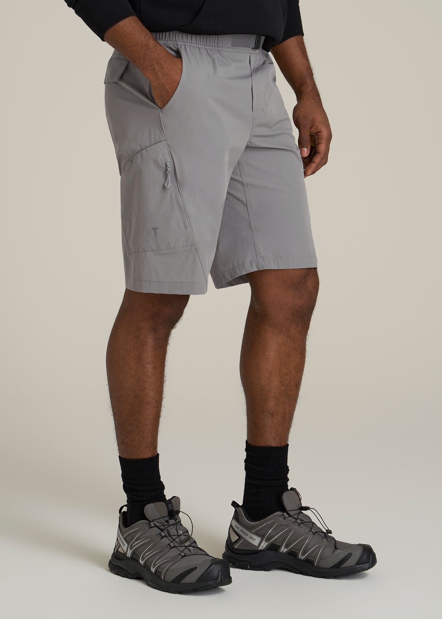 10 Pocket Hiking Short for Tall Men in Pebble Grey