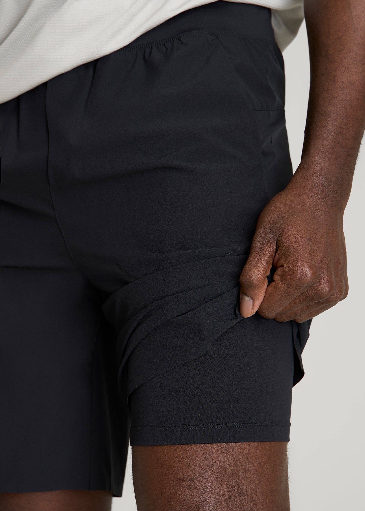 2-in-1 Featherweight Running Short for Tall Men in Black