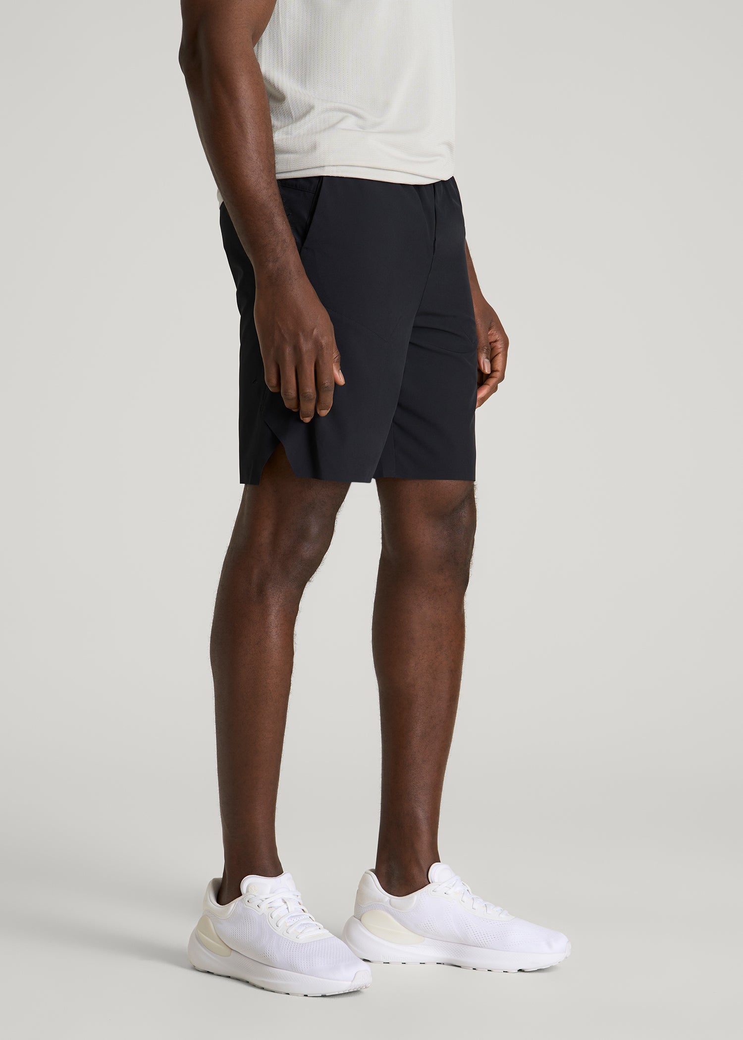 2-in-1 Featherweight Running Short for Tall Men in Black