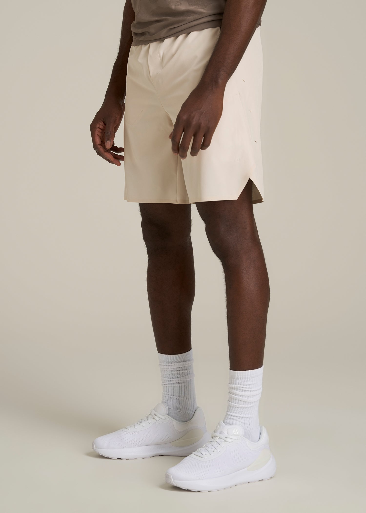 2-in-1 Featherweight Running Short for Tall Men in Light Stone