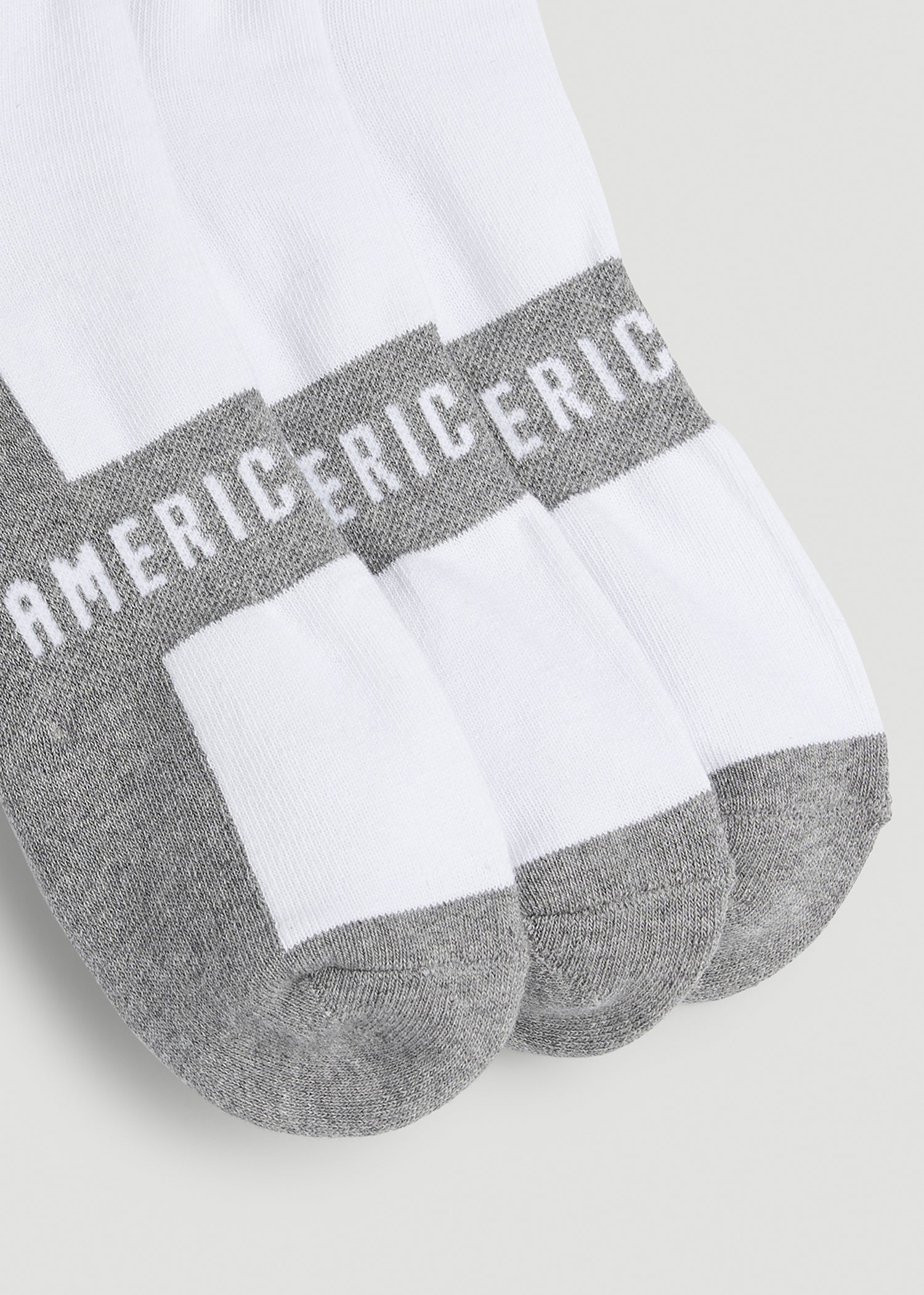 3-Pack Crew Socks for Tall Men in White with Grey