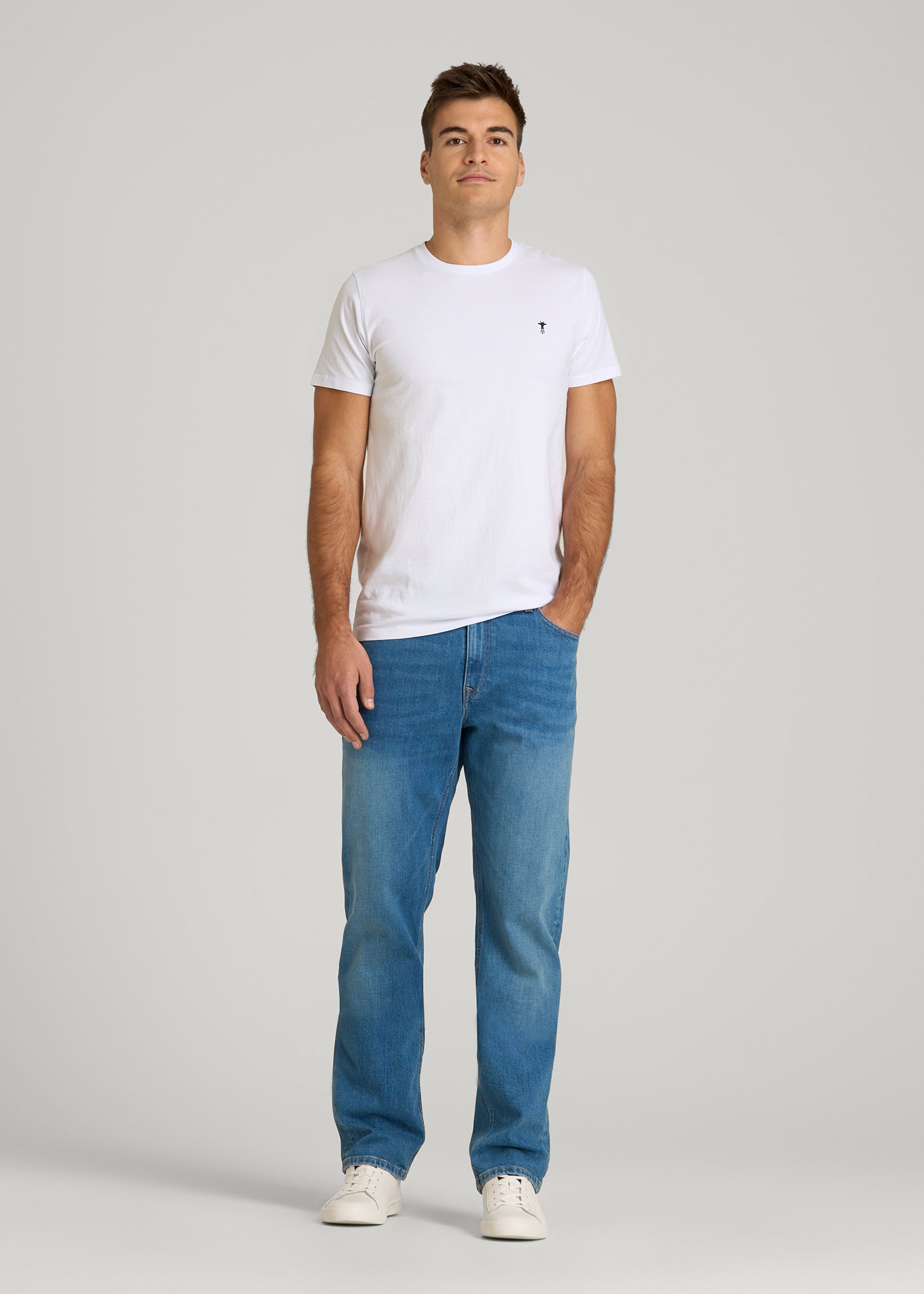 MODERN-FIT Embroidered Logo Crewneck T-Shirt for Tall Men in White
