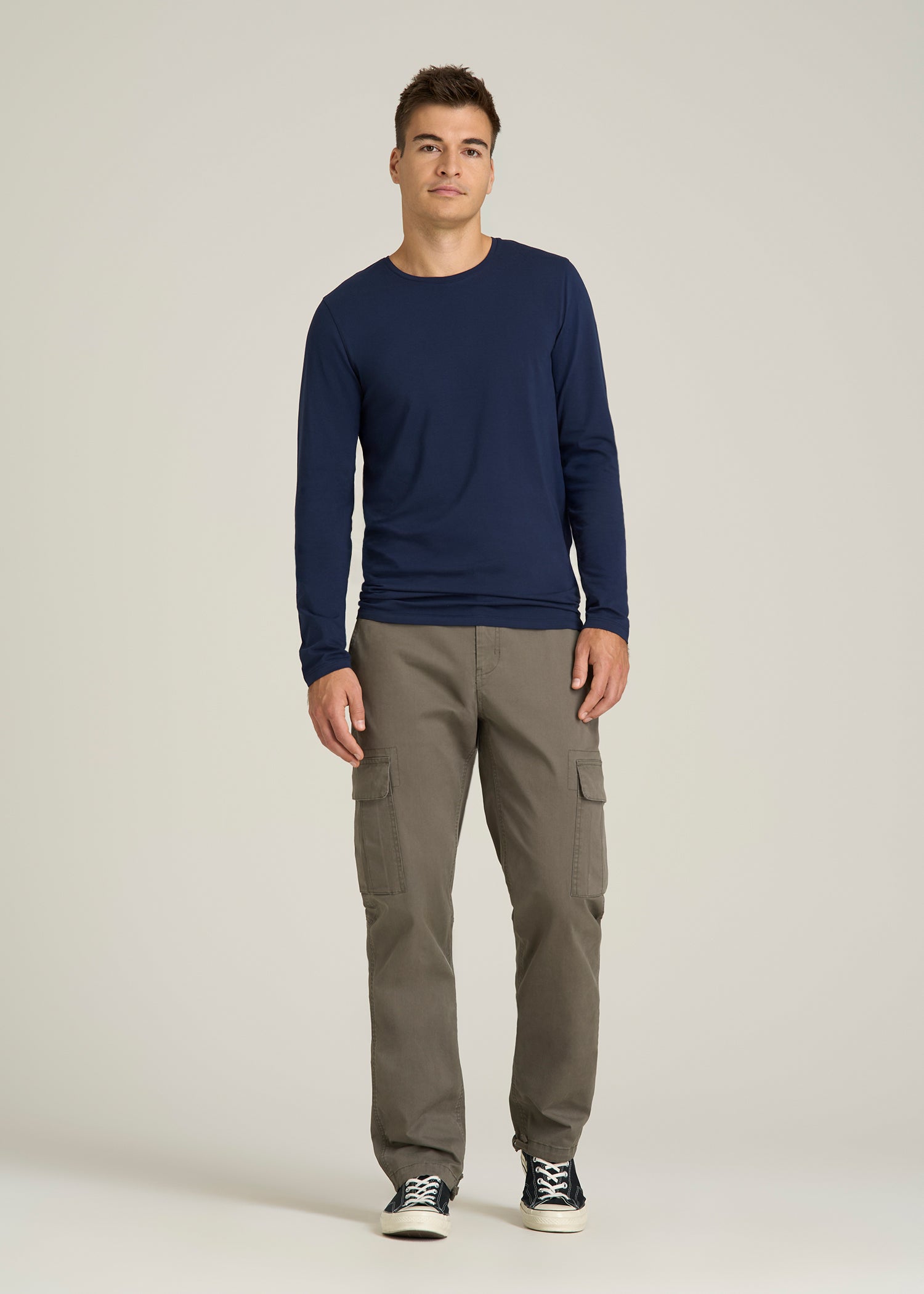 The Essential Modern Fit Crewneck Long Sleeve Tee for Tall Men in Navy