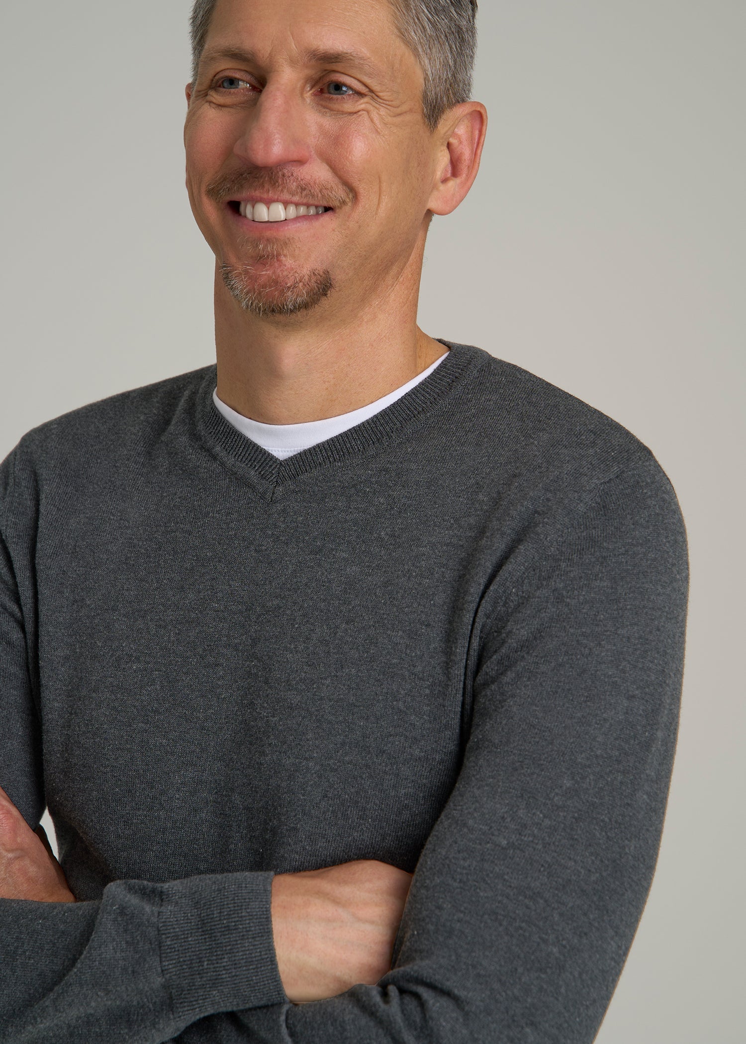 Everyday V-Neck Sweater for Tall Men in Charcoal Mix