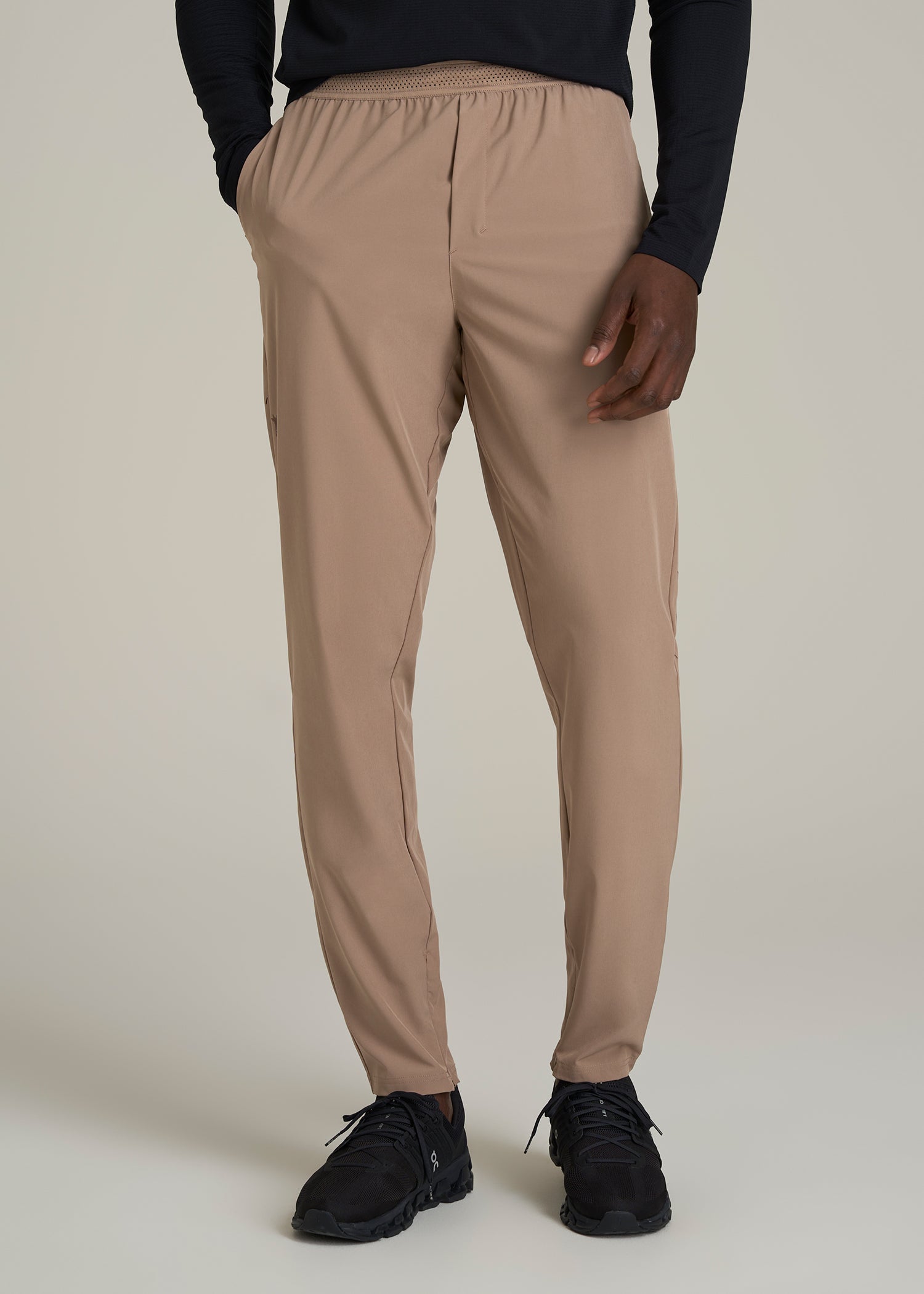 Featherweight Running Pants for Tall Men in Dark Sand