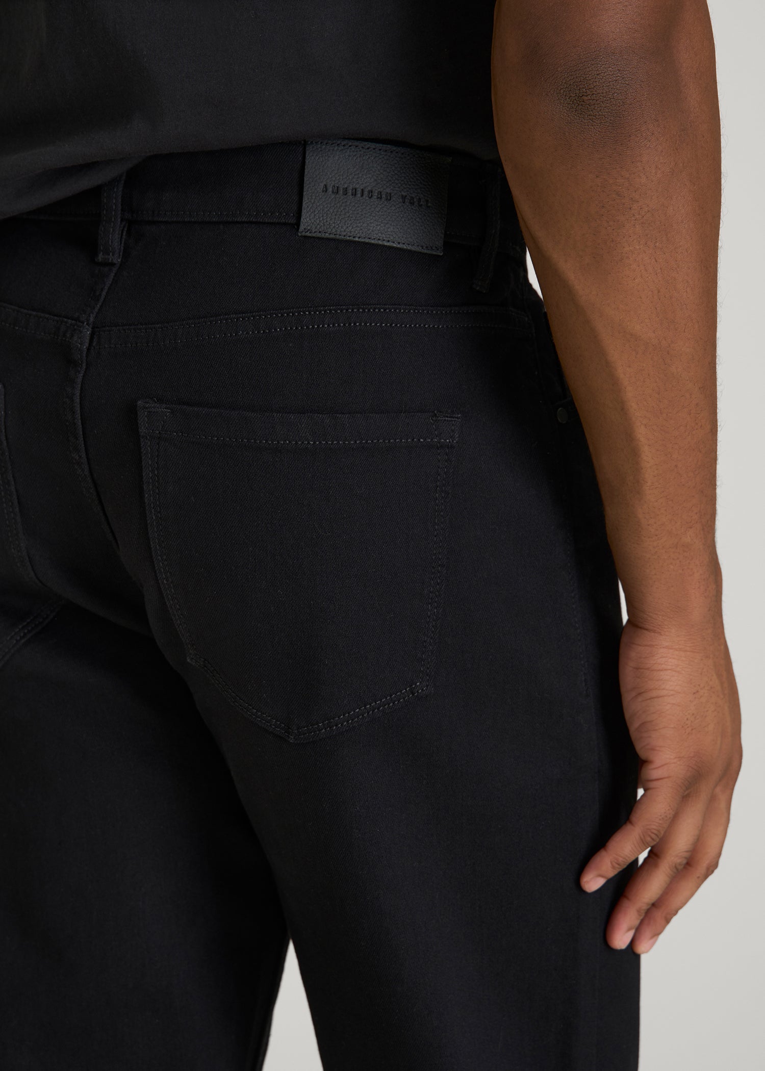 J1 STRAIGHT LEG Jeans for Tall Men in Optimum Black