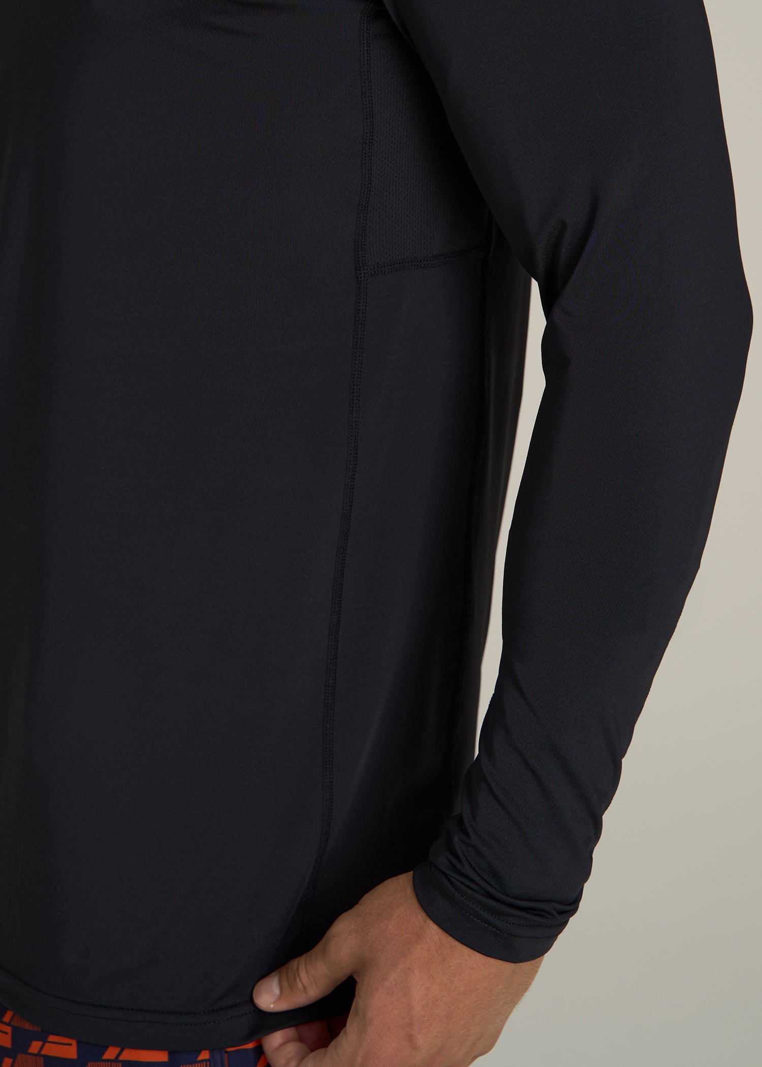 Long Sleeve UPF 50 Rash Guard for Tall Men in Black