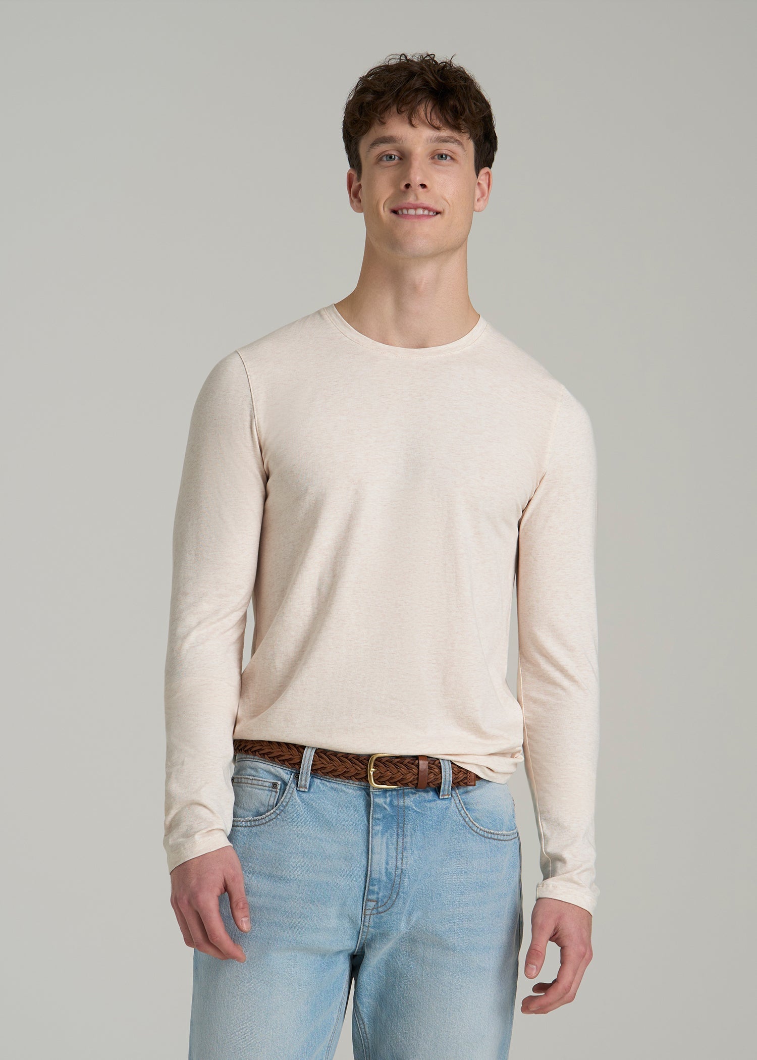The Essential Modern Fit Crewneck Long Sleeve Tee for Tall Men in Heathered Oatmeal