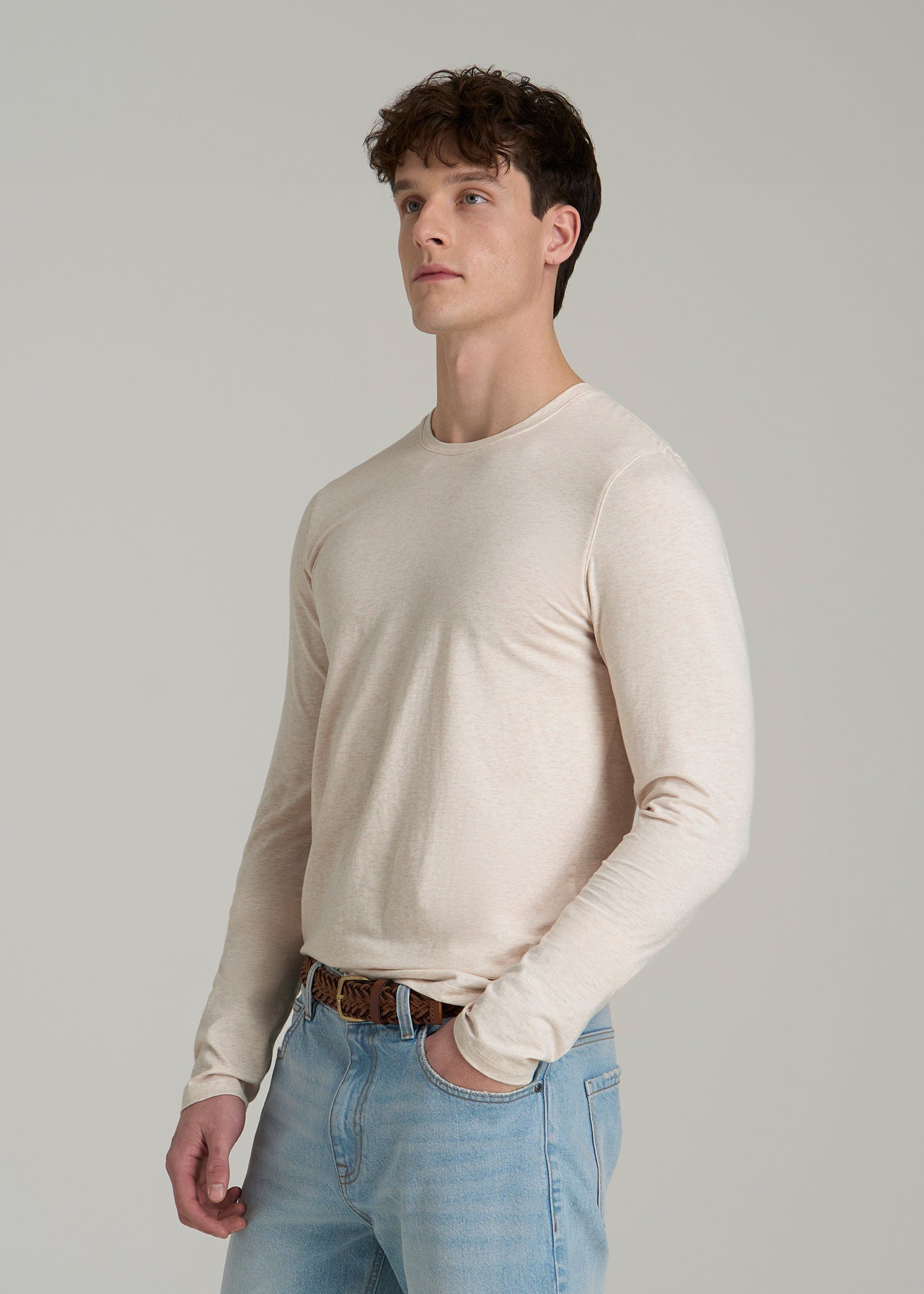 The Essential Modern Fit Crewneck Long Sleeve Tee for Tall Men in Heathered Oatmeal