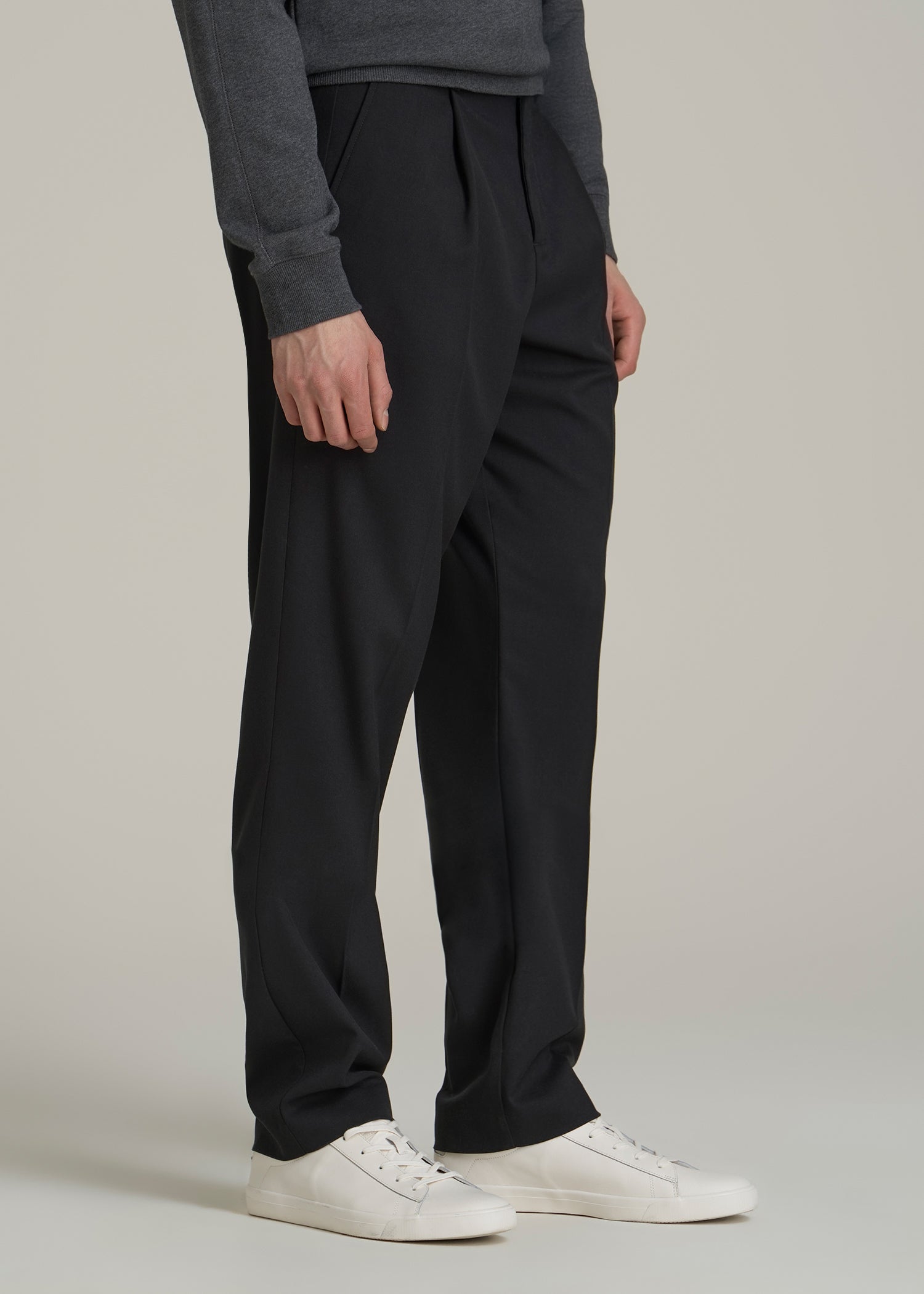 Relaxed Pleated Trousers for Tall Men in Black
