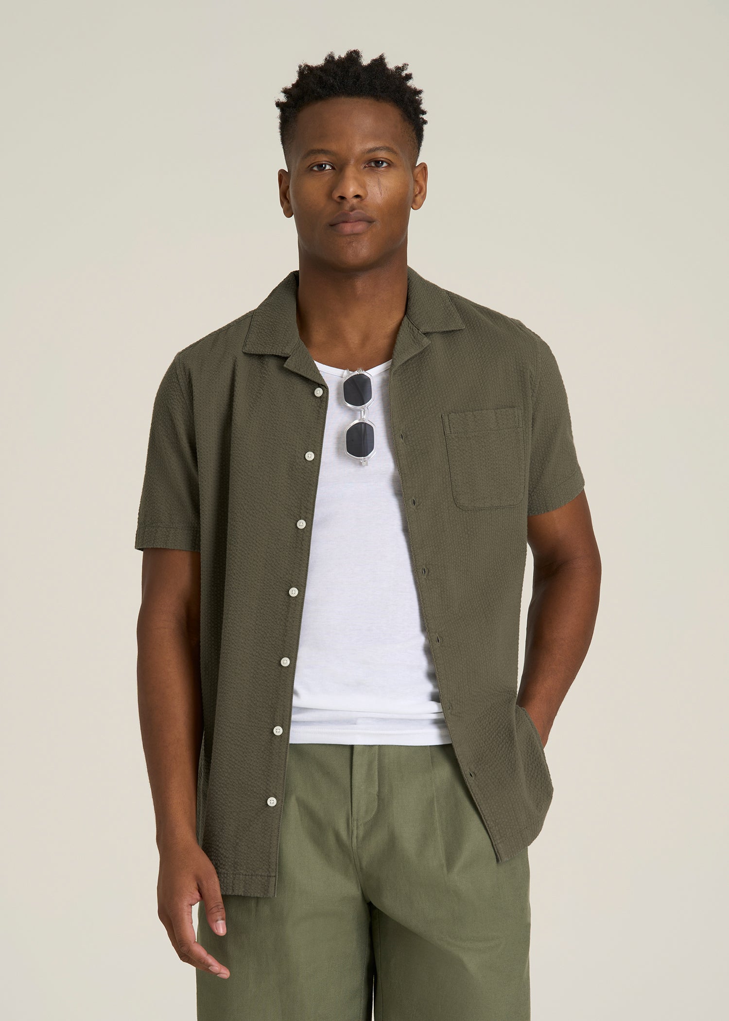 Seersucker Camp Collar Short Sleeve Shirt for Tall Men in Olive