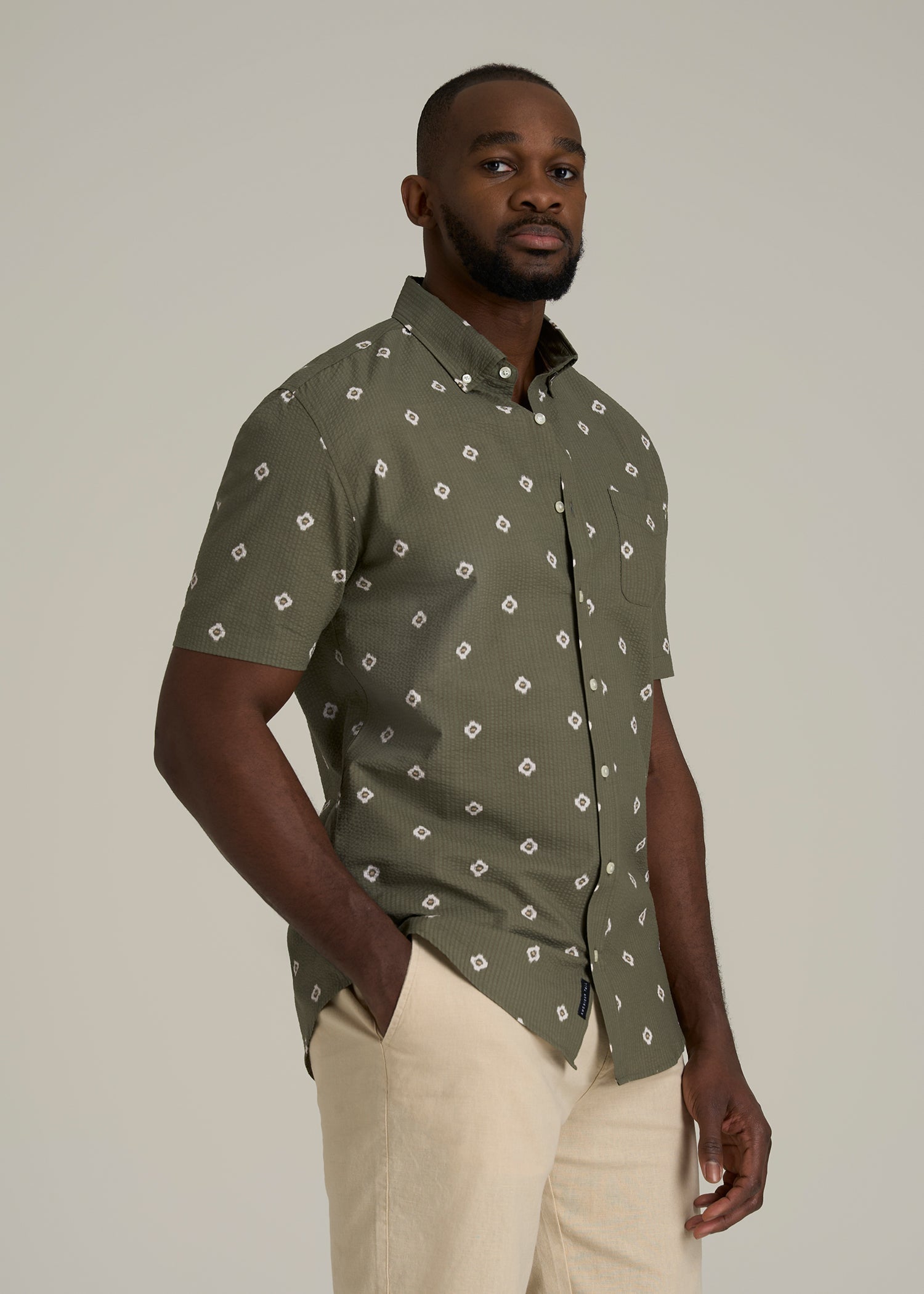 Seersucker Short Sleeve Shirt for Tall Men in Olive and Beige Floral