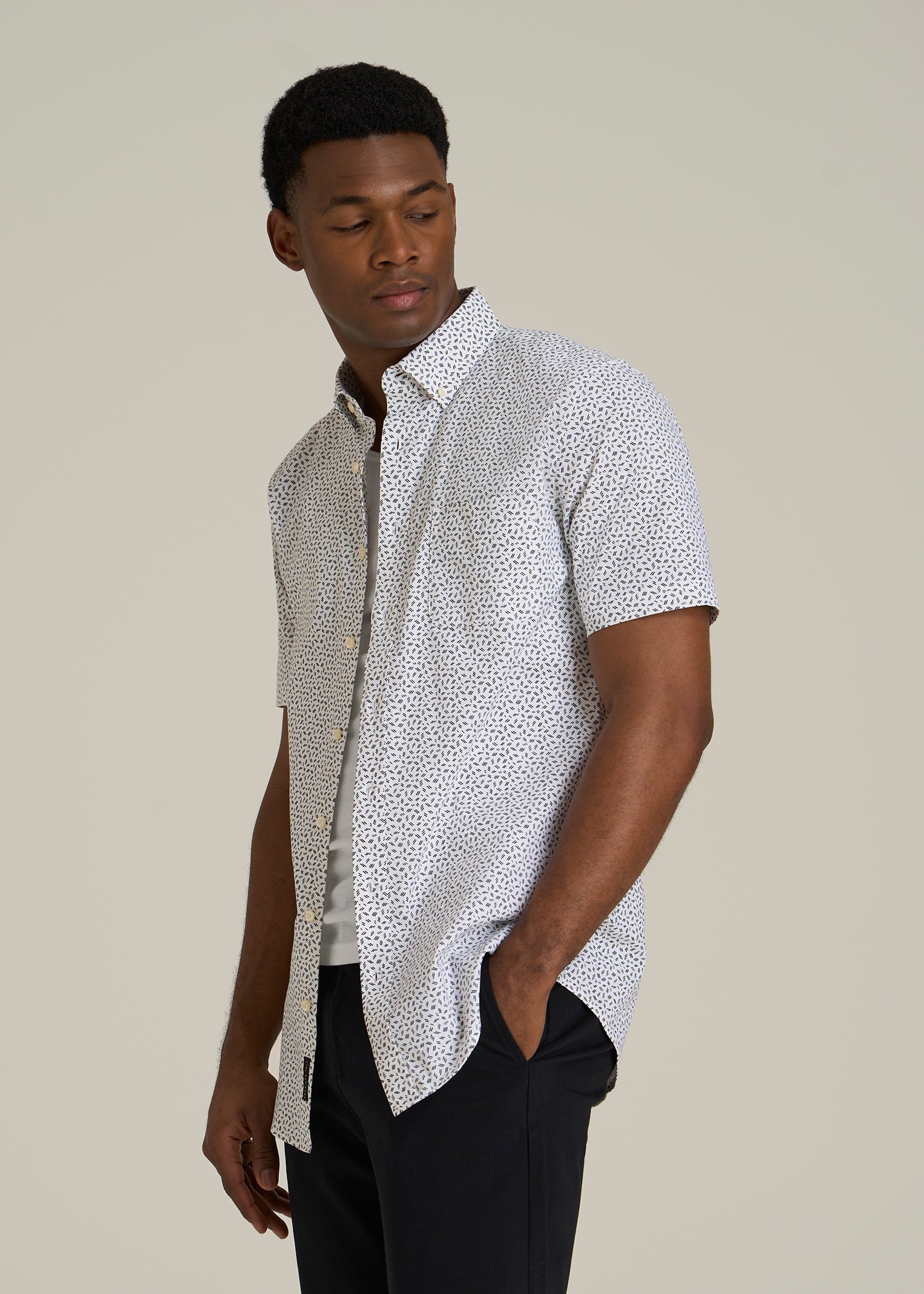 Short Sleeve Shirt for Tall Men in Black and White Geometric
