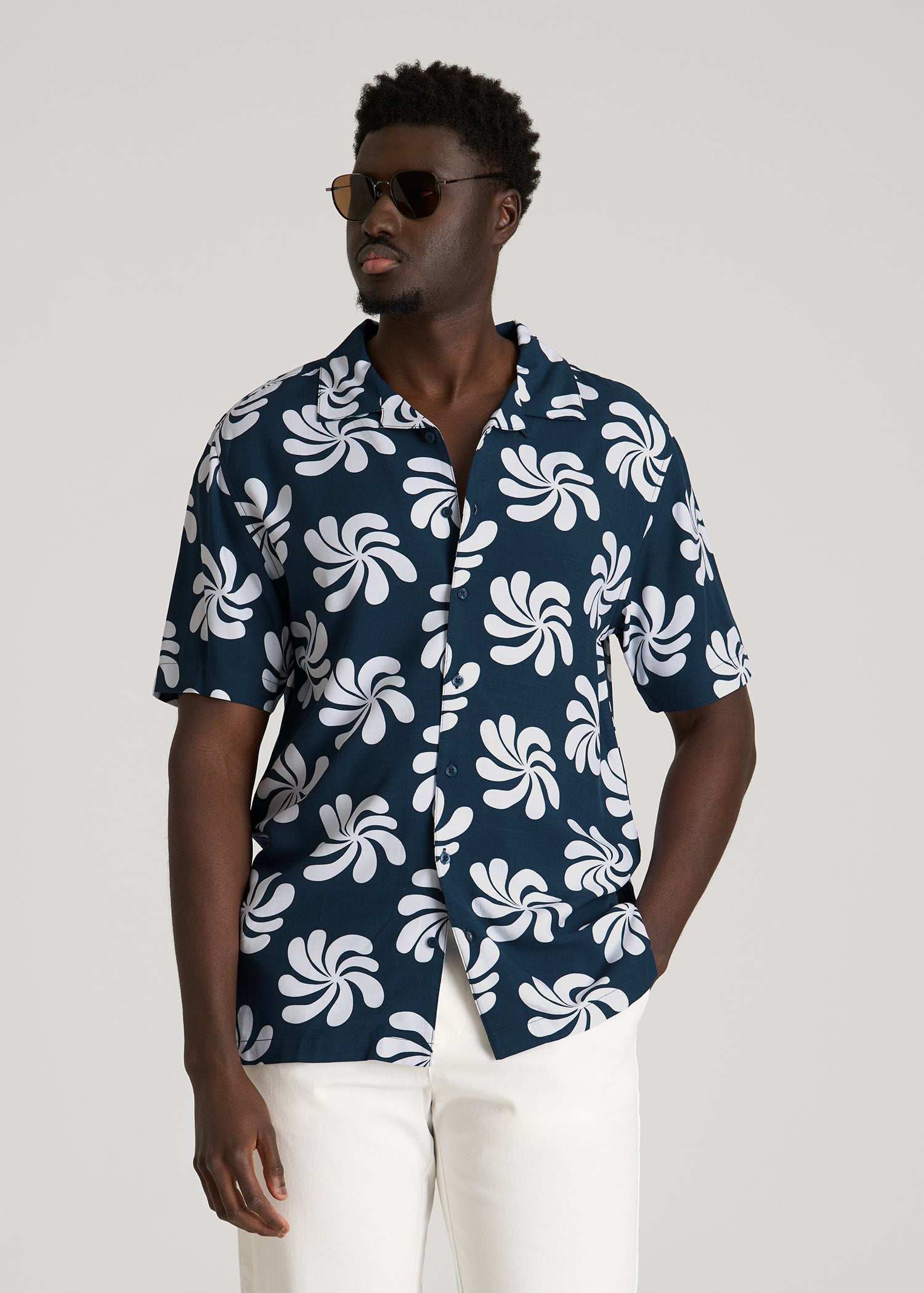Short Sleeve Resort Shirt for Tall Men in Navy Fantasy Floral XL / Extra Tall / Navy Fantasy Floral Short Sleeve Resort Shirt for Tall Men in Navy Fantasy Floral XL / Extra Tall / Navy Fantasy Floral