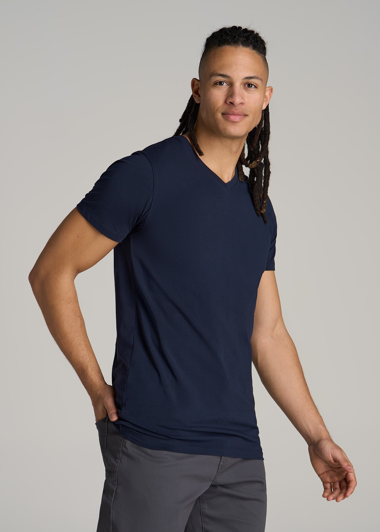The Essential MODERN-FIT V-Neck Tee for Tall Men in True Navy