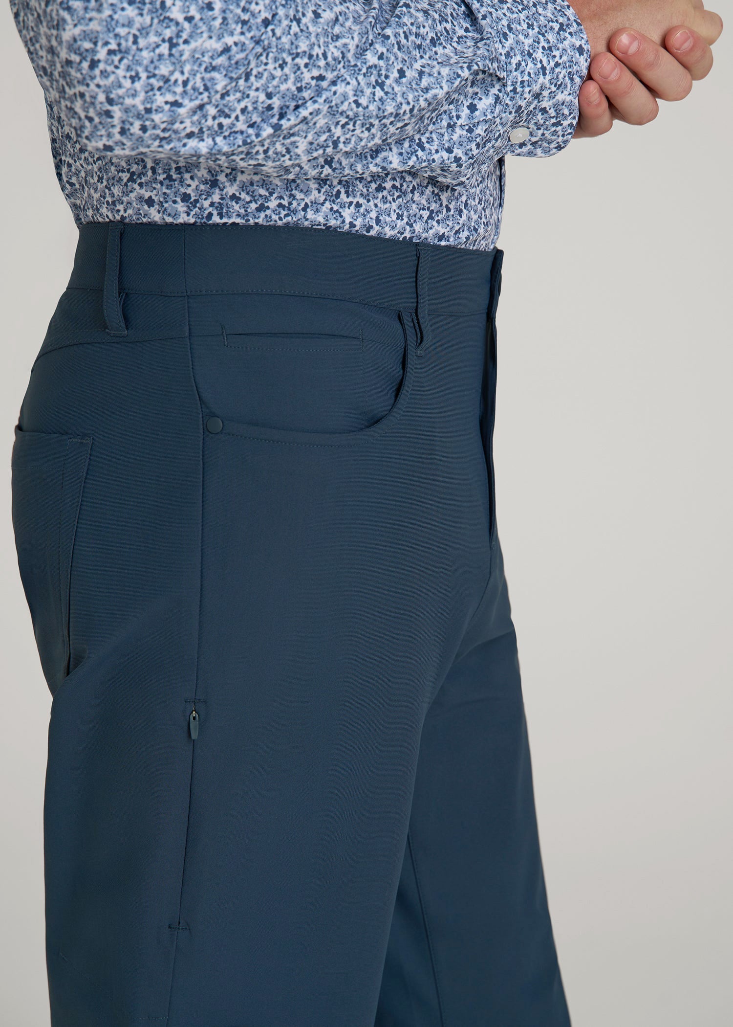 Traveler Pant 2.0 for Tall Men in Navy Blue