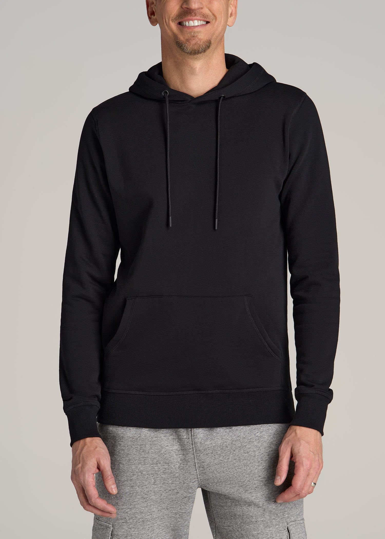 Black Hoodie with Sweatpants Relaxed Spring Outfits For Men In