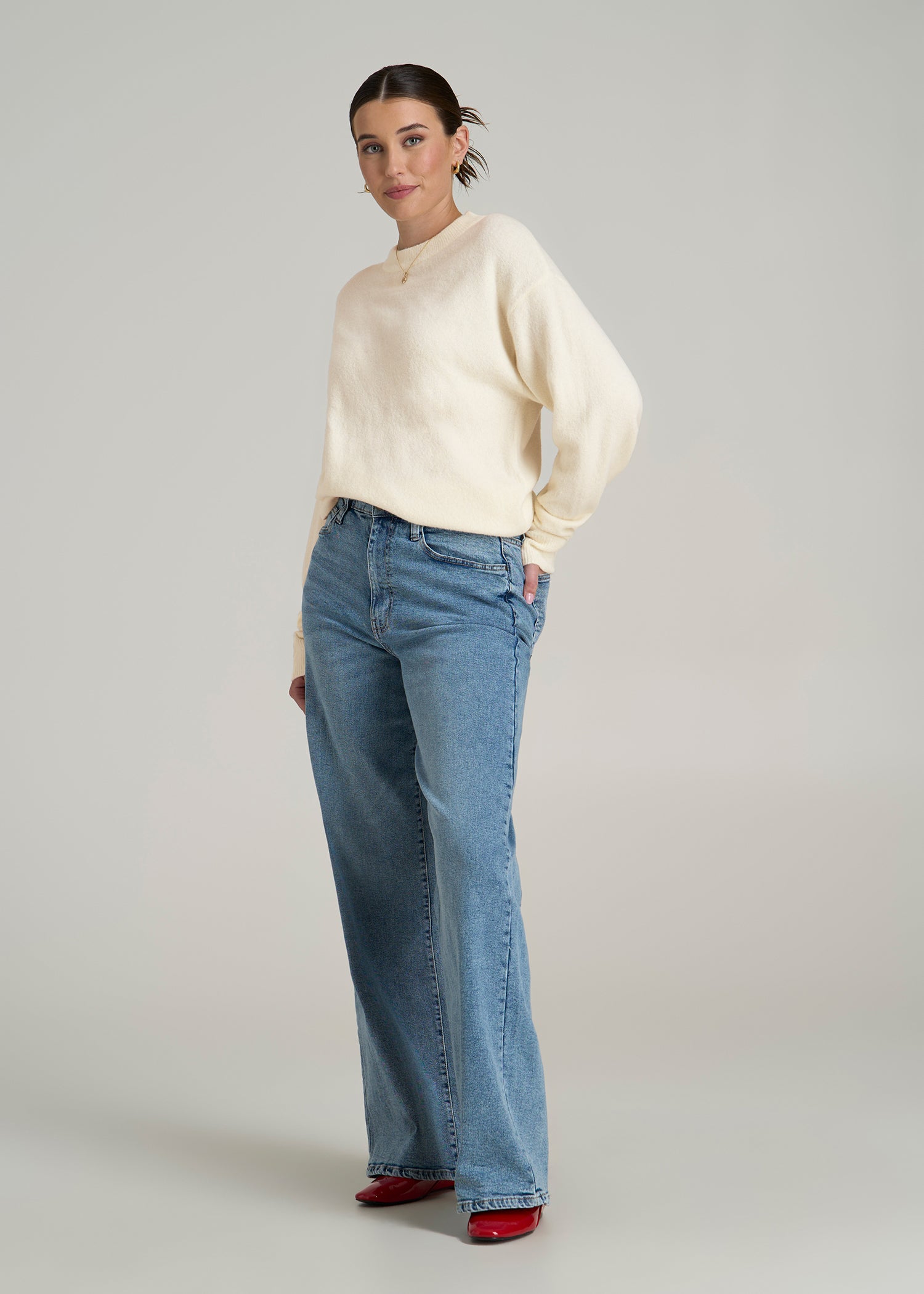 Relaxed Crewneck Wool Blend Sweater for Tall Women in White Alyssum