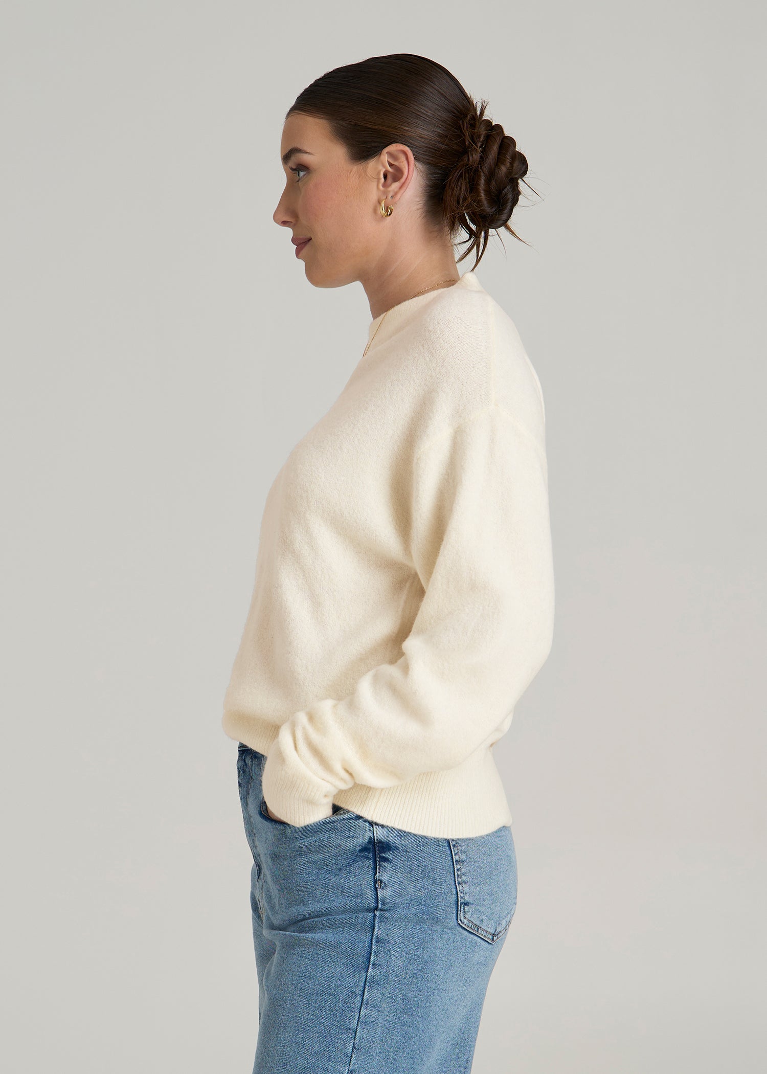 Relaxed Crewneck Wool Blend Sweater for Tall Women in White Alyssum