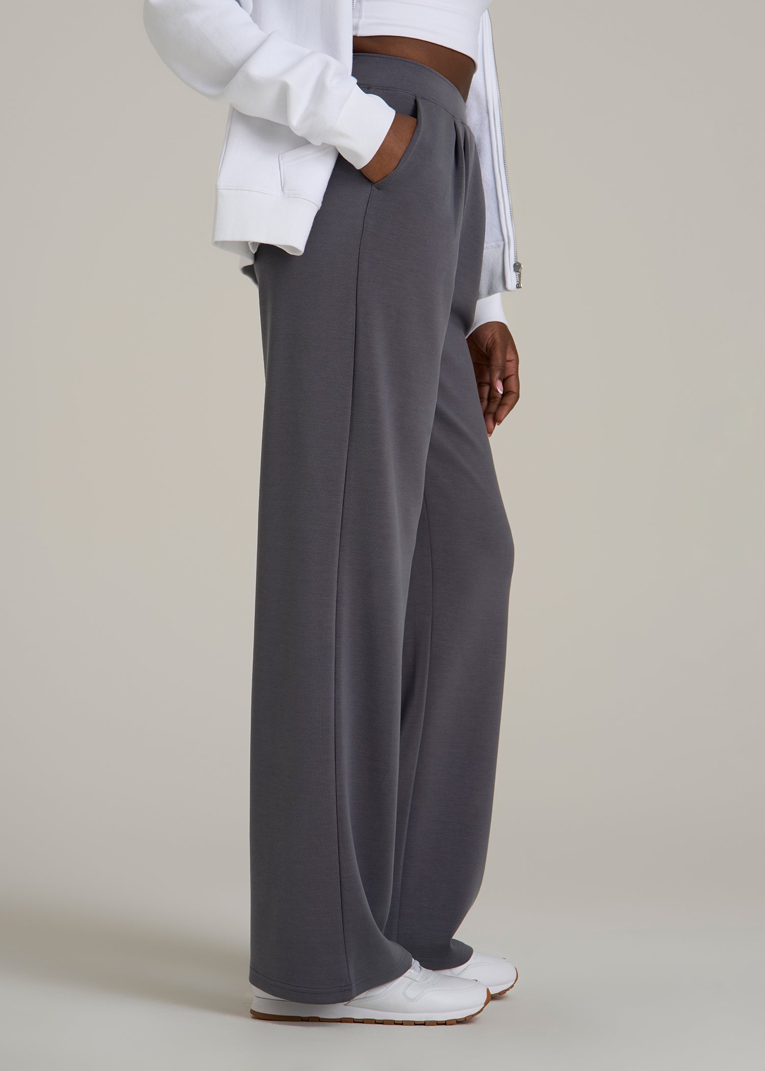 Soft Motion Pleated Wide Leg Pant for Tall Women in Charcoal Rinse