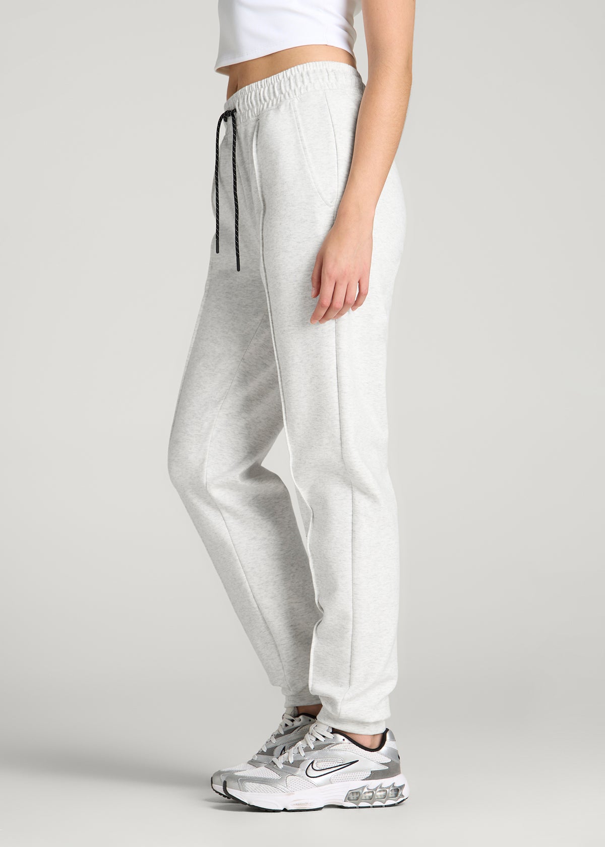 Tech Motion Pin Tuck Jogger for Tall Women in Heather Frost