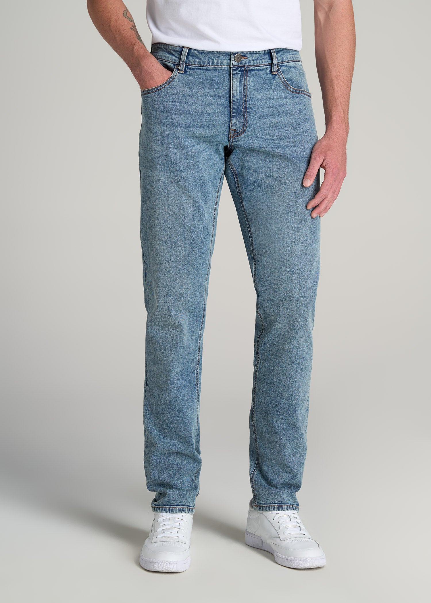 Regular Tapered Jeans - Light denim blue - Men