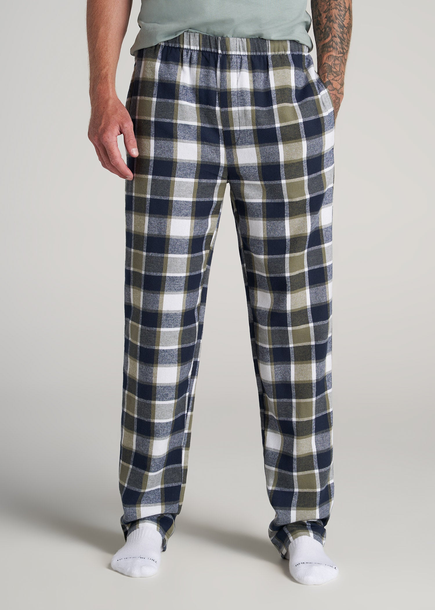 http://americantall.com/cdn/shop/products/American-Tall-Men-Flannel-Pajamas-Olive-Navy-Grid-front.jpg?v=1660925418