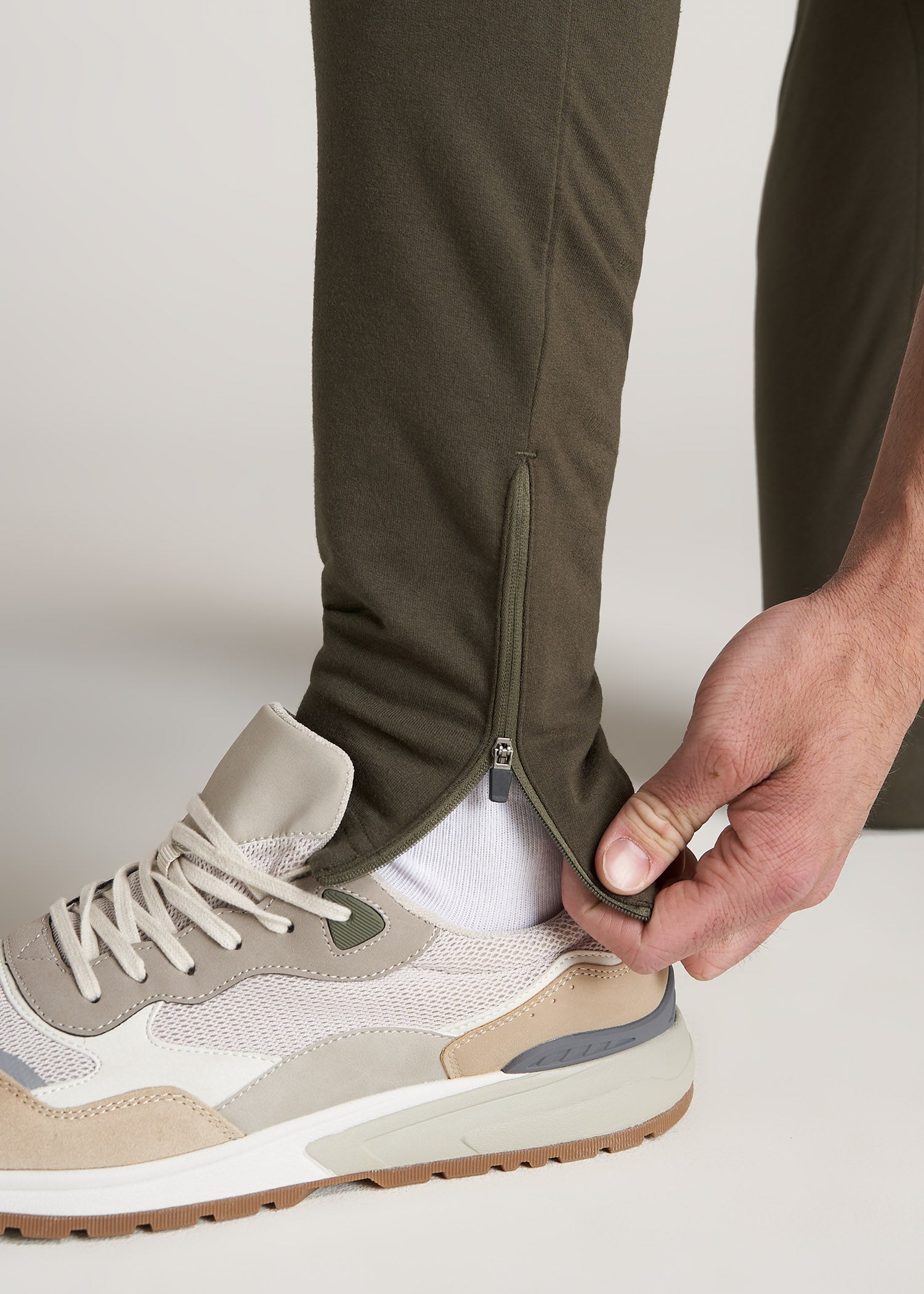 American-Tall-Men-Light-Weight-Tapered-French-Terry-Jogger-Camo-Green-detail