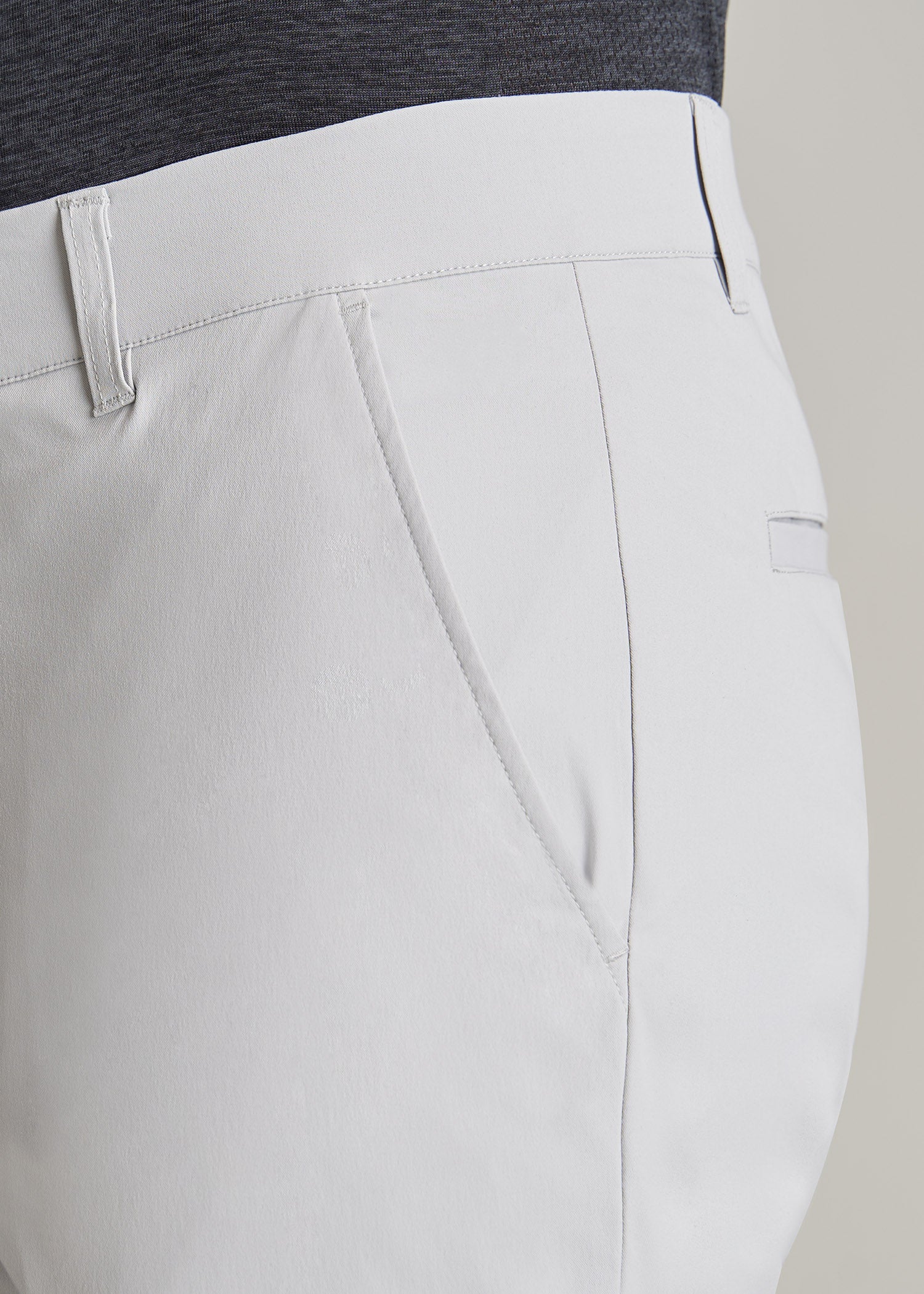 American-Tall-Men-Traveler-Chino-Shorts-LightGrey-detail