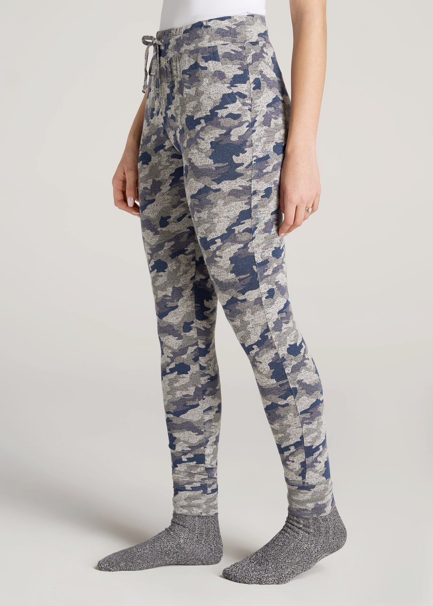 American-Tall-Women-Cozy-Lounge-Joggers-Camo-side