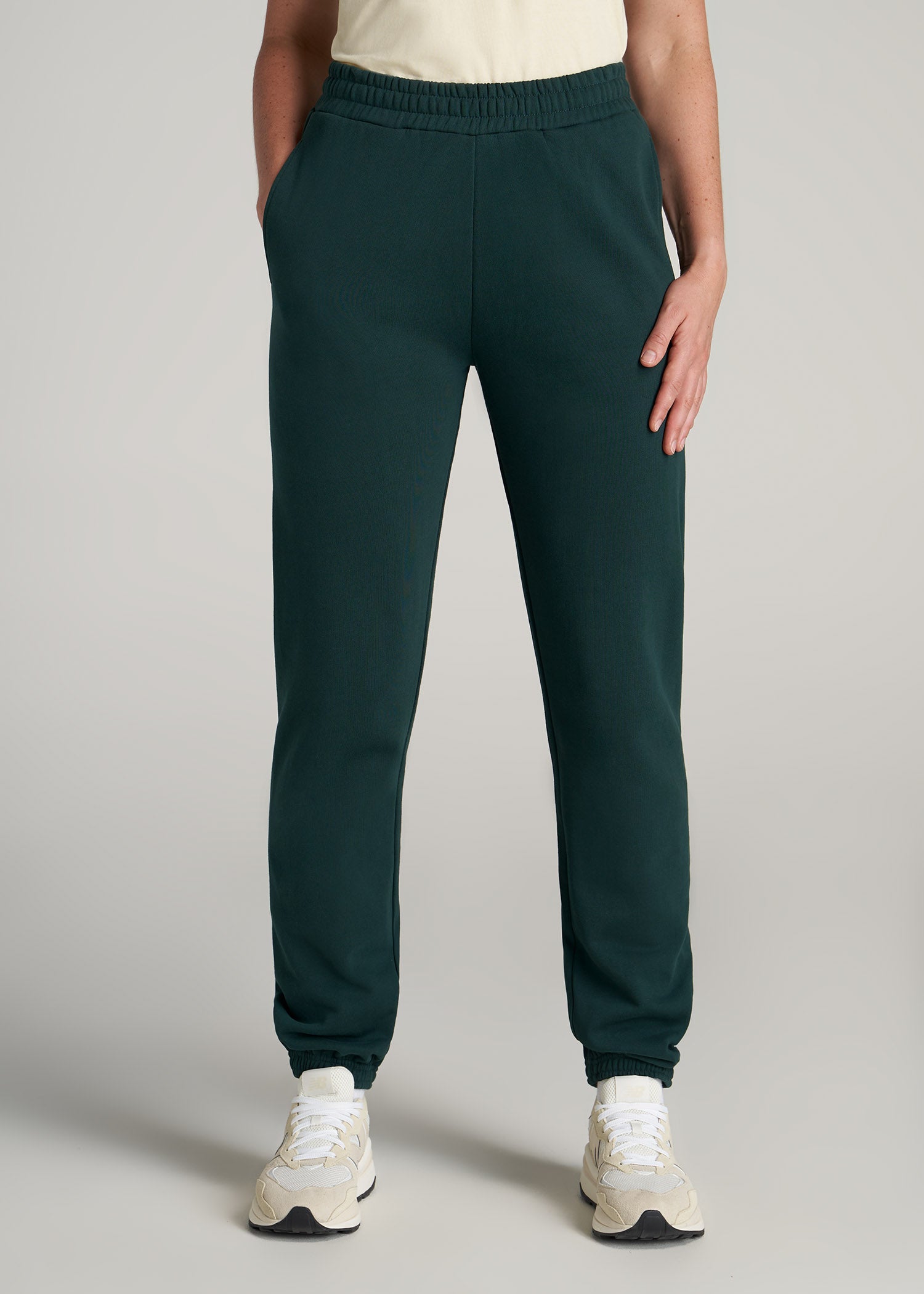 Wearever Fleece Relaxed Women's Tall Sweatpants Emerald – American Tall
