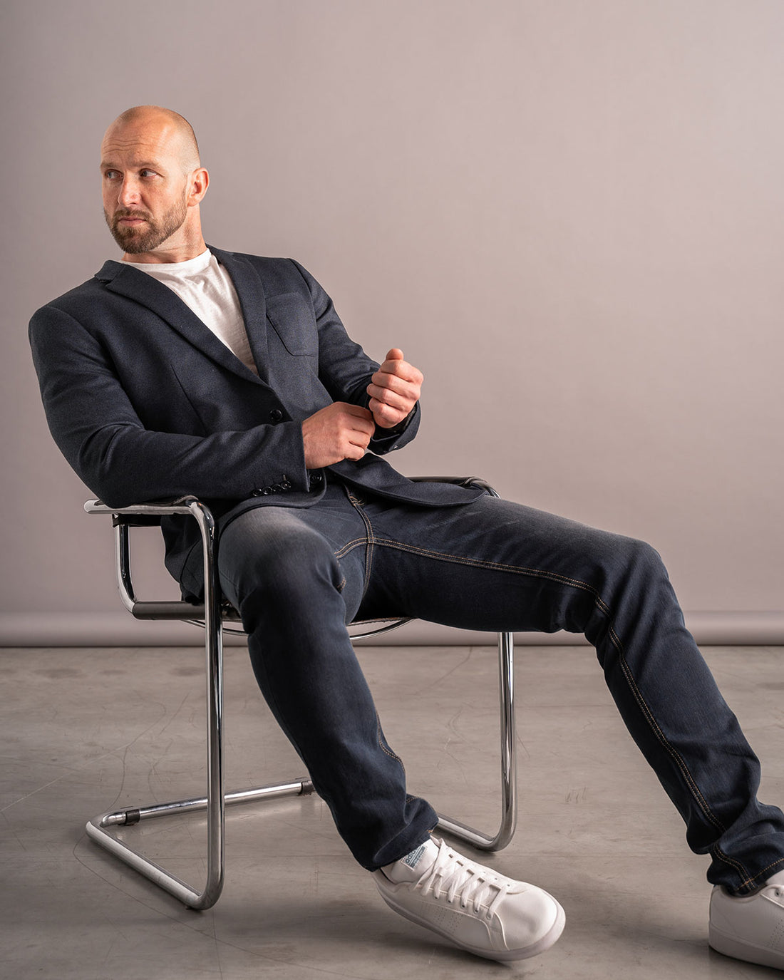Dressing for the Office: Finding Business-Casual Clothing for Tall Men