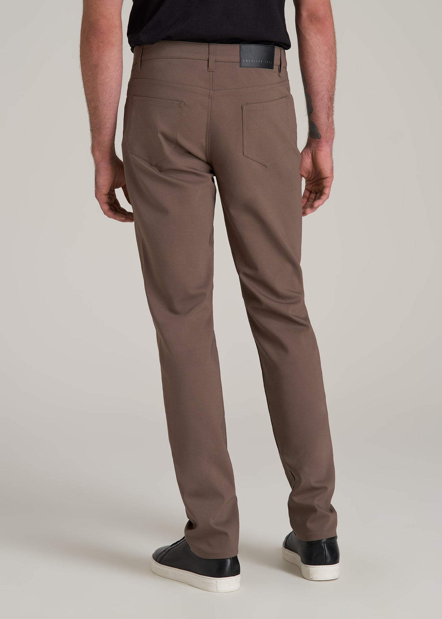 365 Stretch 5-Pocket TAPERED Pants for Tall Men in Washed Brown