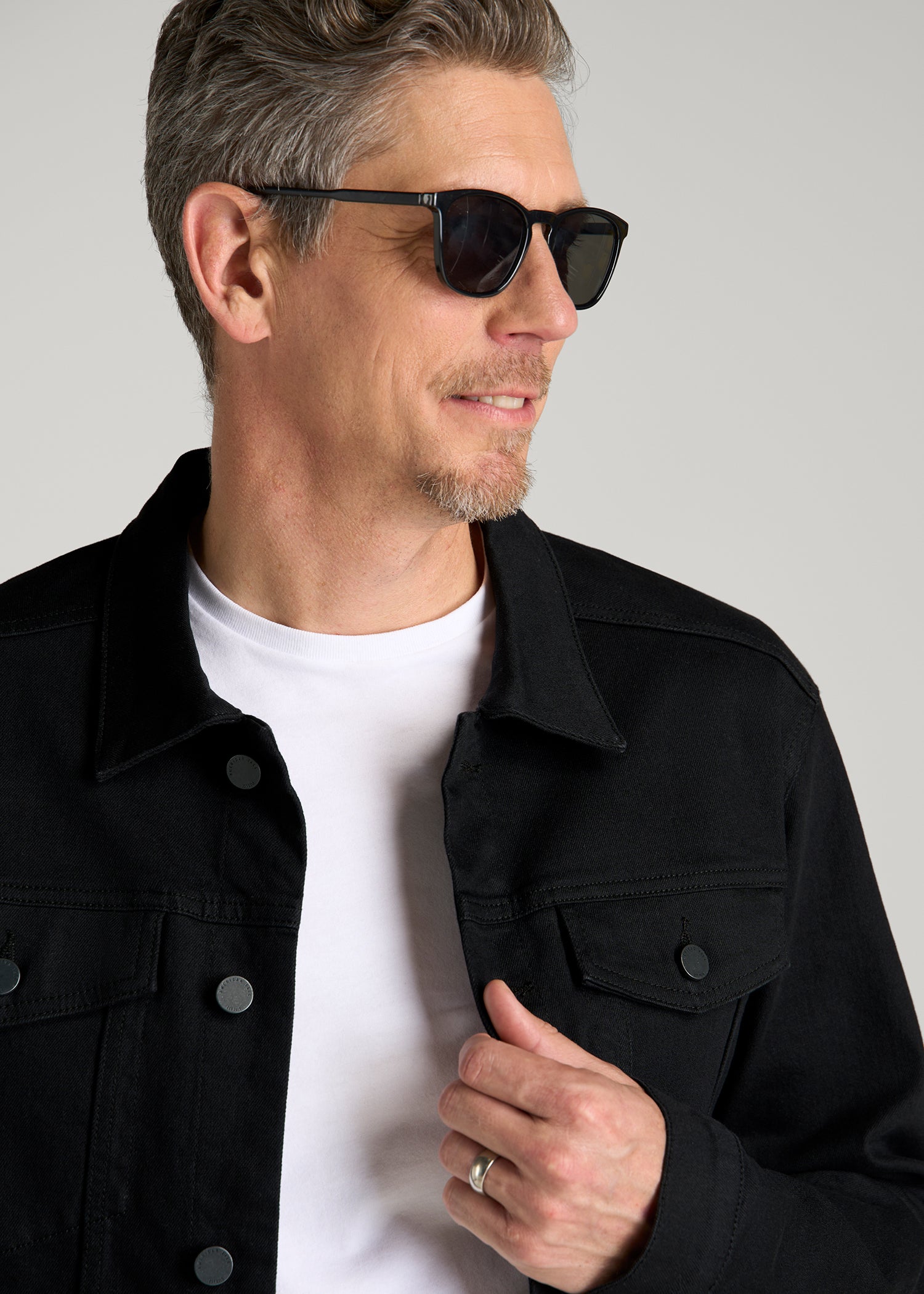 Classic Denim Jacket for Tall Men in Optimum Black