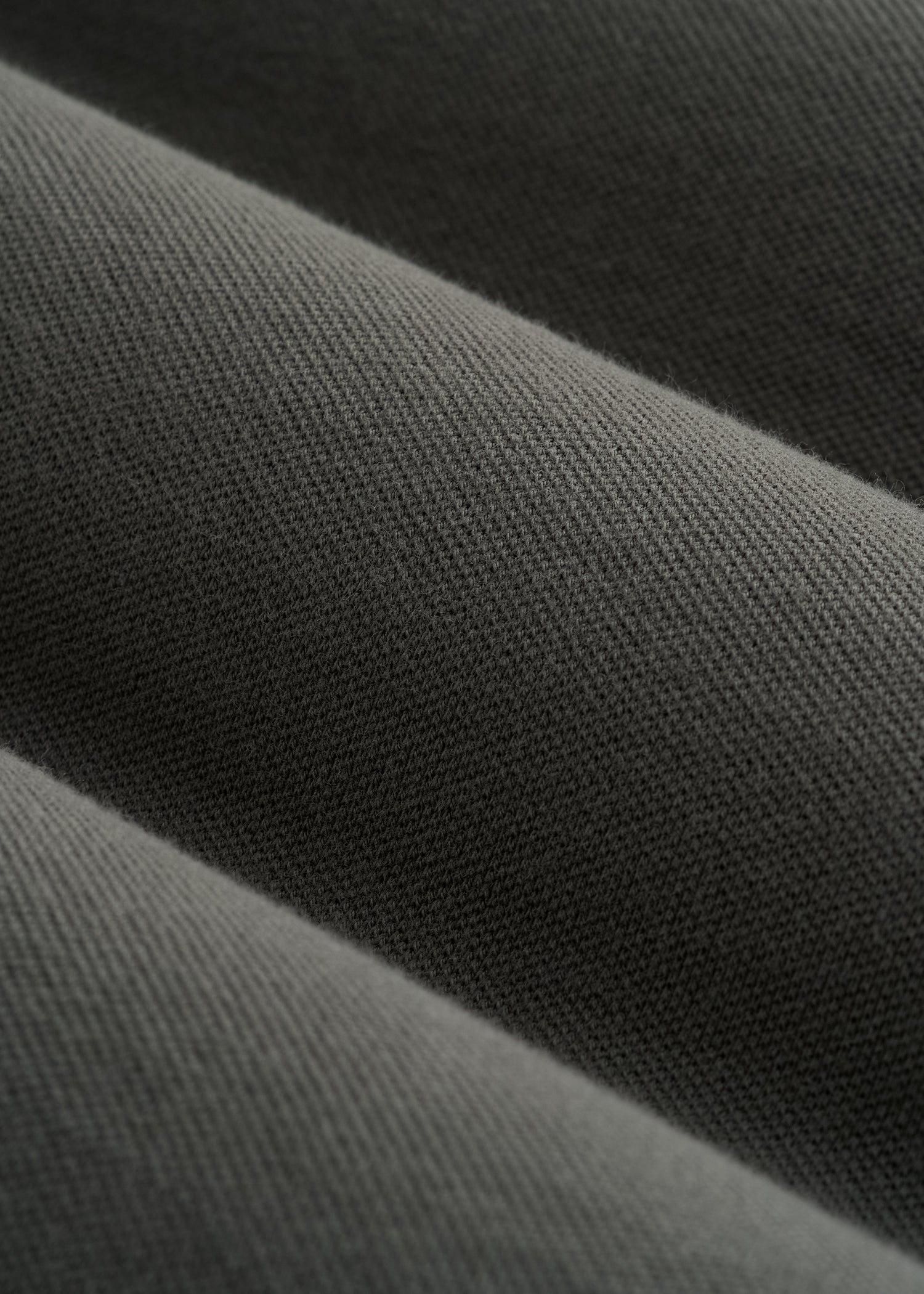 Classic Polo with Embroidered Logo for Tall Men in Spring Olive