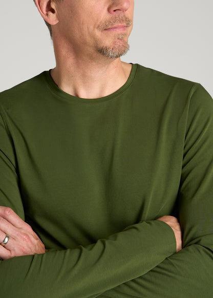 The Essential Modern Fit Crewneck Long Sleeve Tee for Tall Men in Bay Leaf