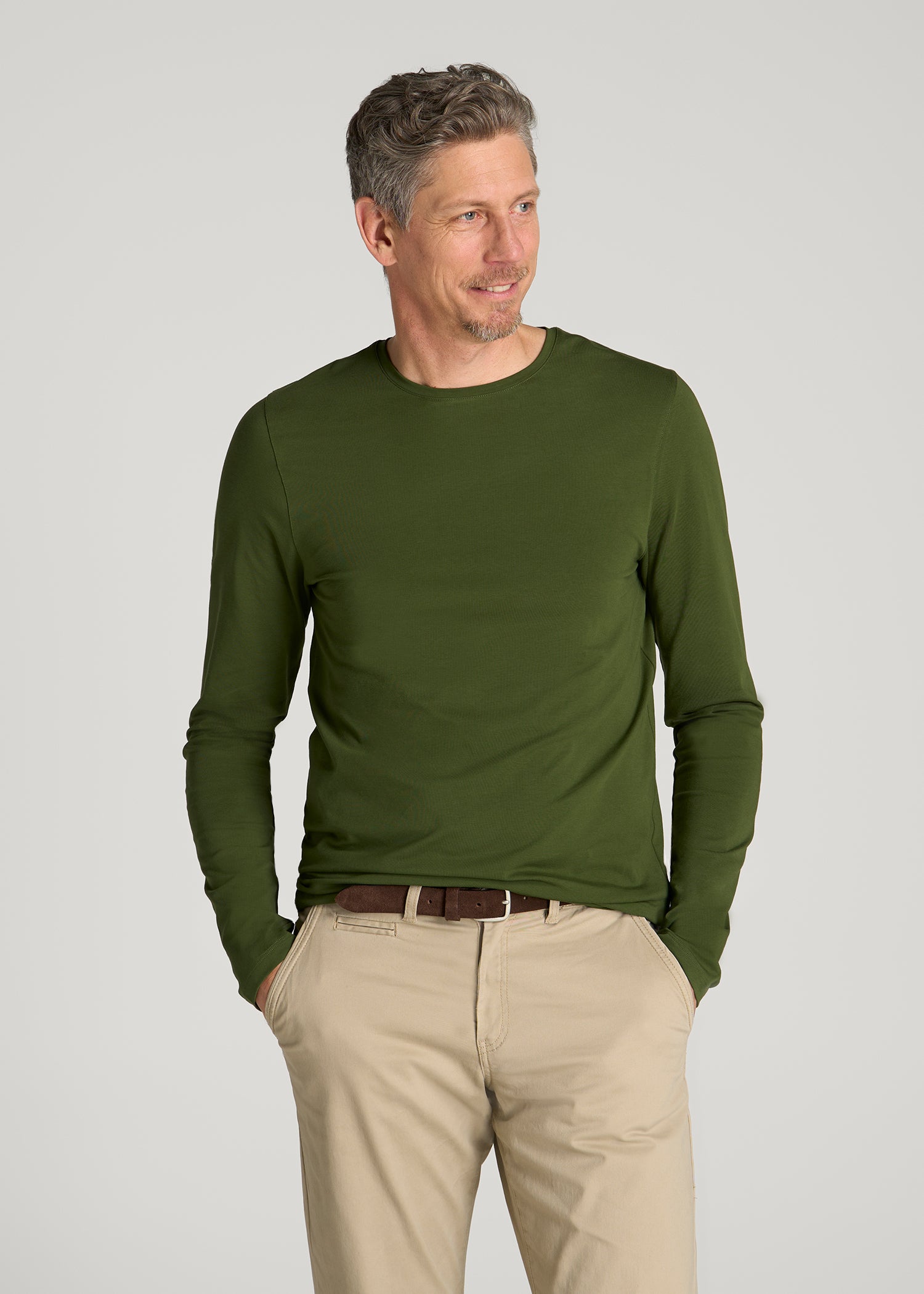 The Essential Modern Fit Crewneck Long Sleeve Tee for Tall Men in Bay Leaf