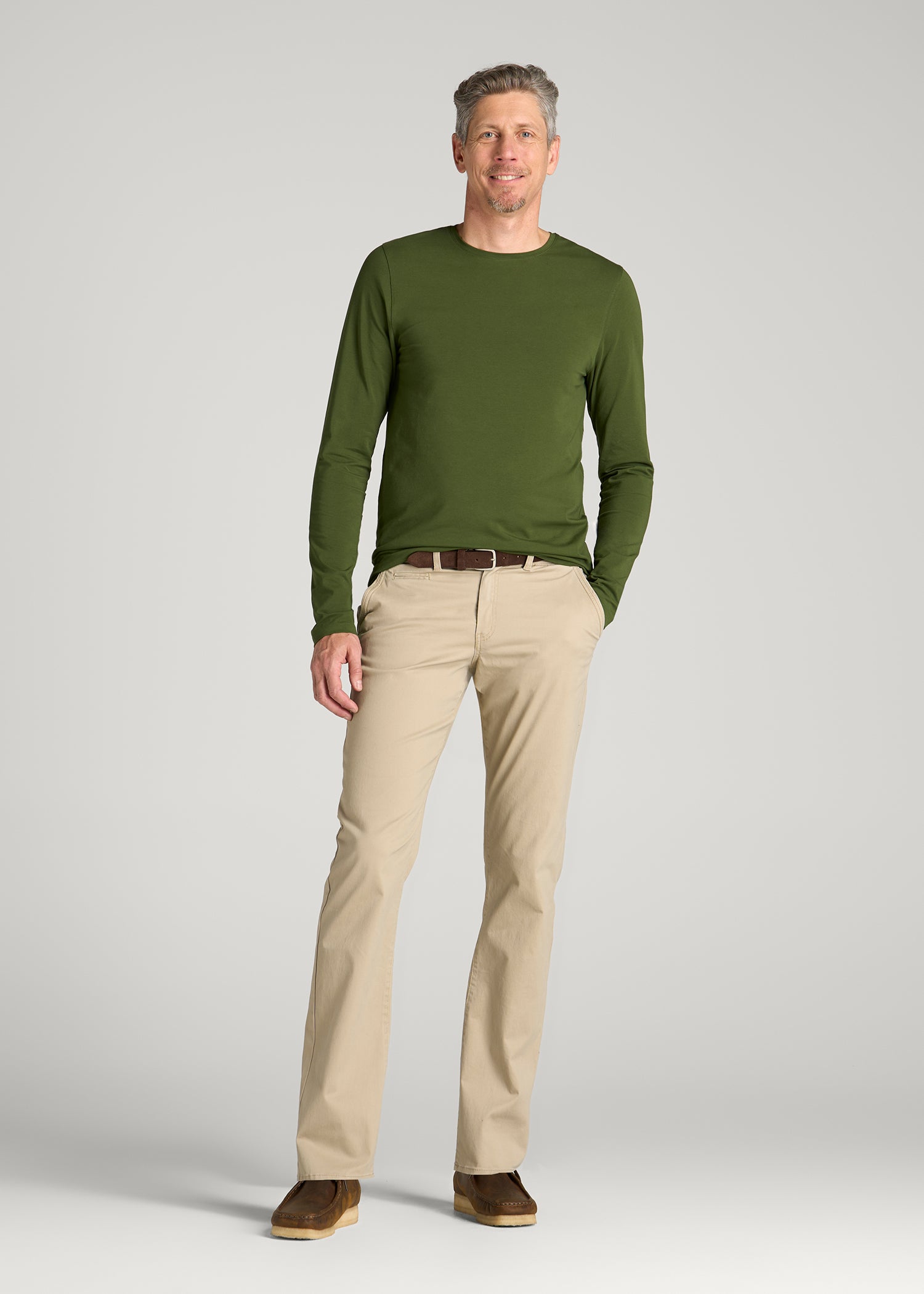 The Essential Modern Fit Crewneck Long Sleeve Tee for Tall Men in Bay Leaf
