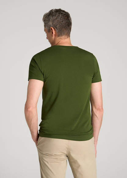 The Essential Modern Fit Crewneck Tee for Tall Men in Bay Leaf