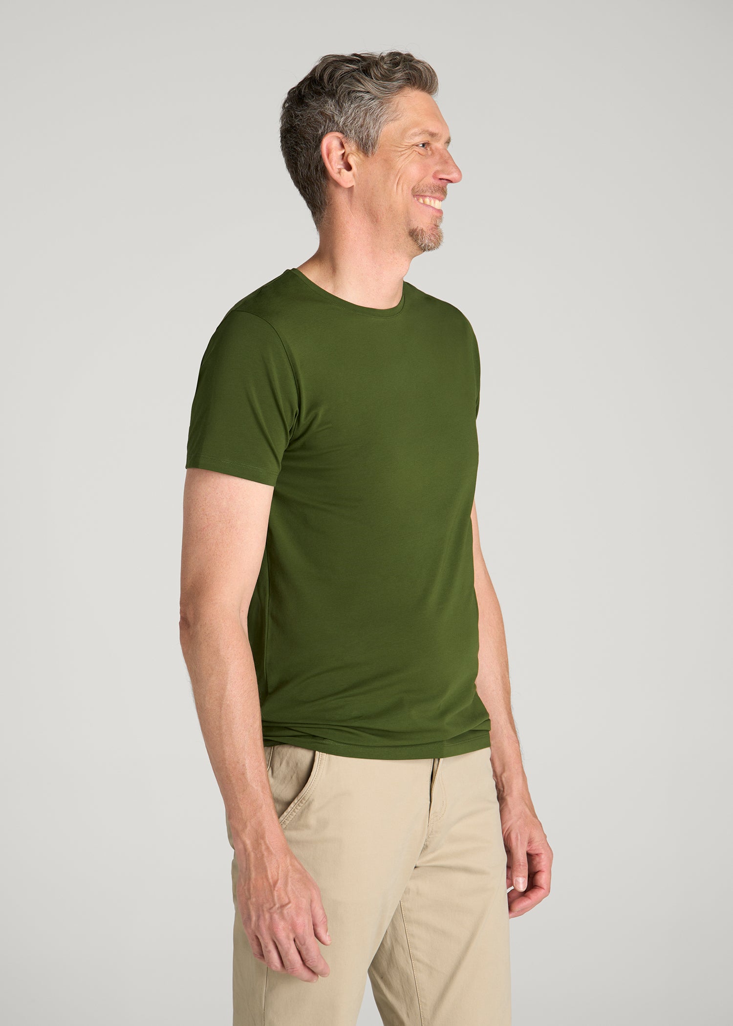 The Essential Modern Fit Crewneck Tee for Tall Men in Bay Leaf