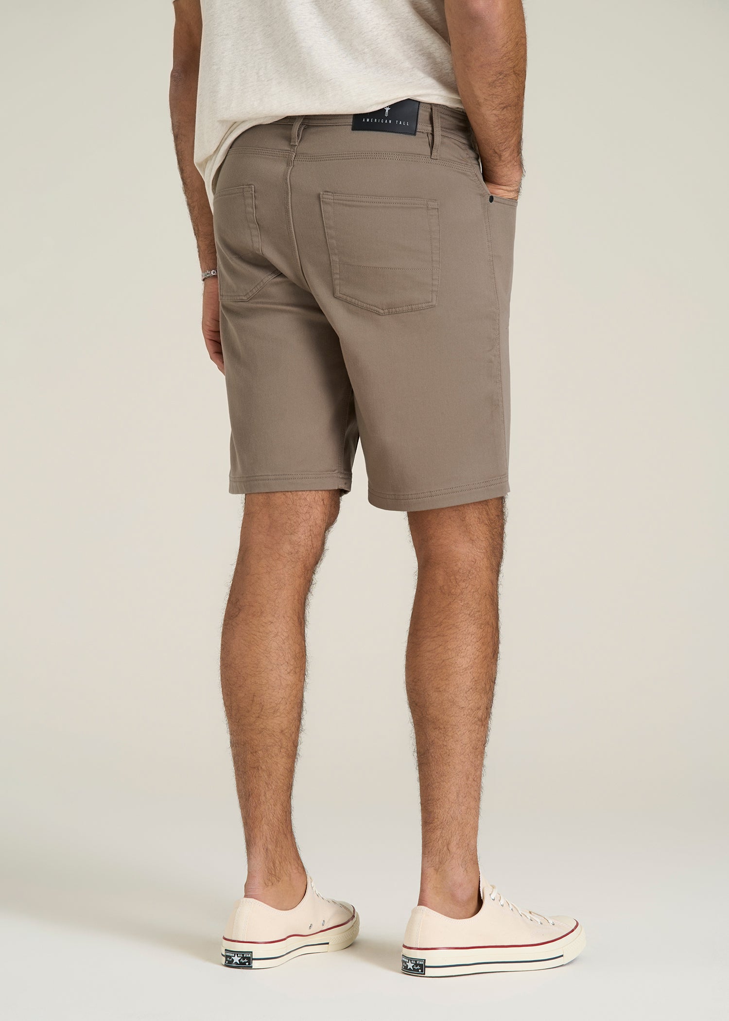 Everyday Comfort 5 Pocket Short for Tall Men in Dark Sand