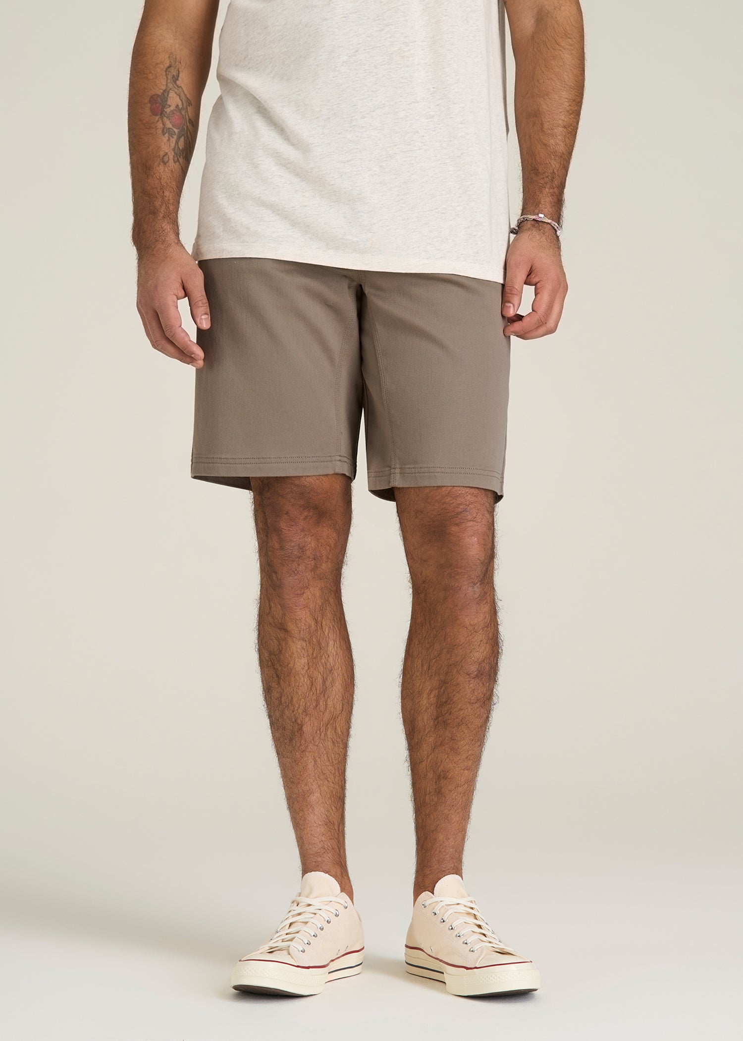 Everyday Comfort 5 Pocket Short for Tall Men in Dark Sand