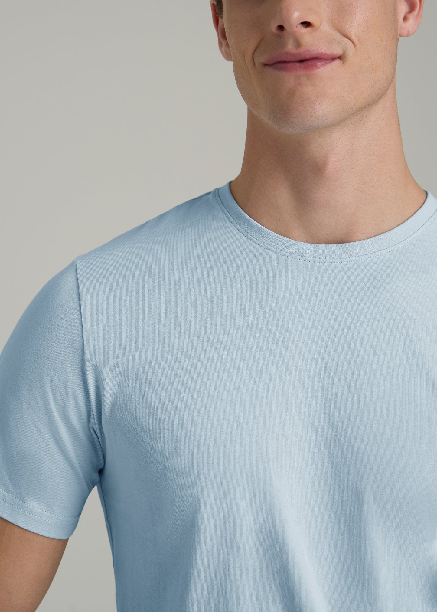 The Everyday REGULAR-FIT Crewneck Tall Men's T-Shirt in Ice Blue