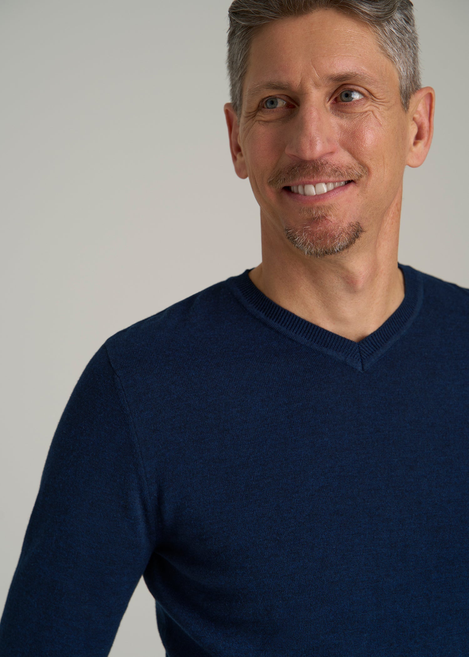 Everyday V-Neck Sweater for Tall Men in Patriot Blue