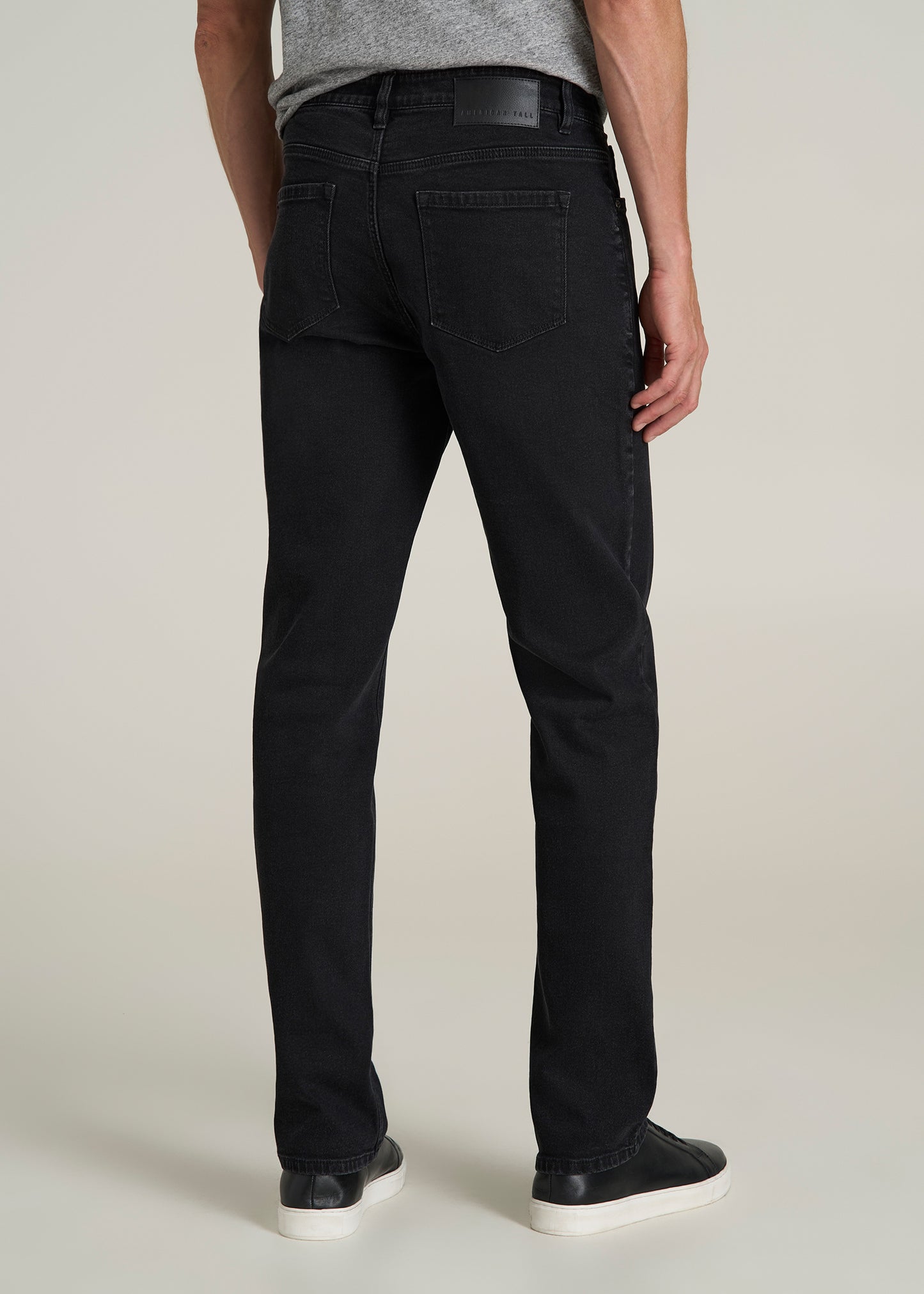 J1 Straight Fit Jeans Men's in Onyx Black Wash