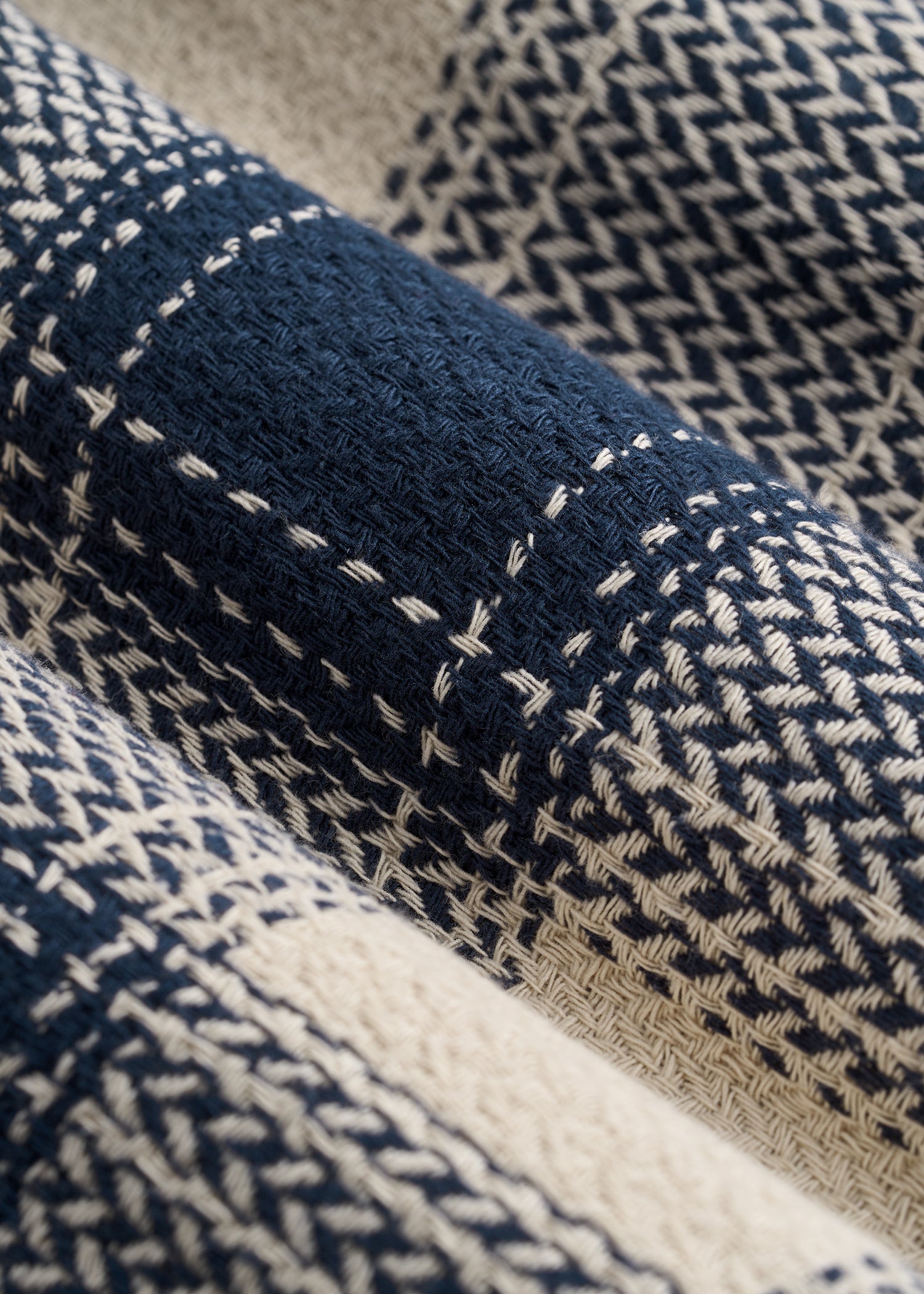 Lightweight Woven Overshirt for Tall Men in Navy and Beige Plaid