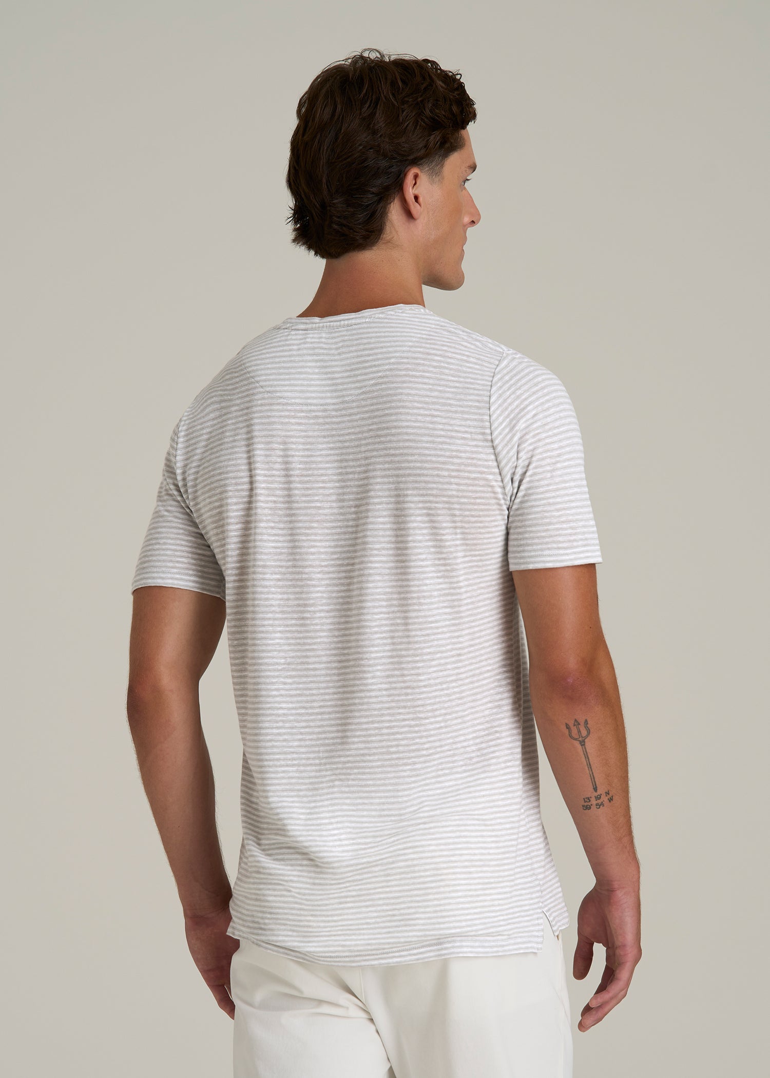 Linen Crewneck T-Shirt for Tall Men in Grey and White Mini Stripe