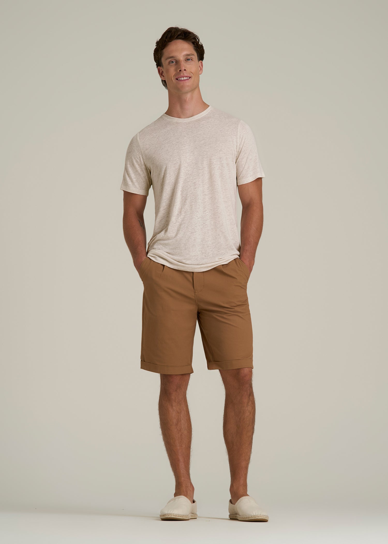 Linen Crewneck T-Shirt for Tall Men in Heathered Oatmeal
