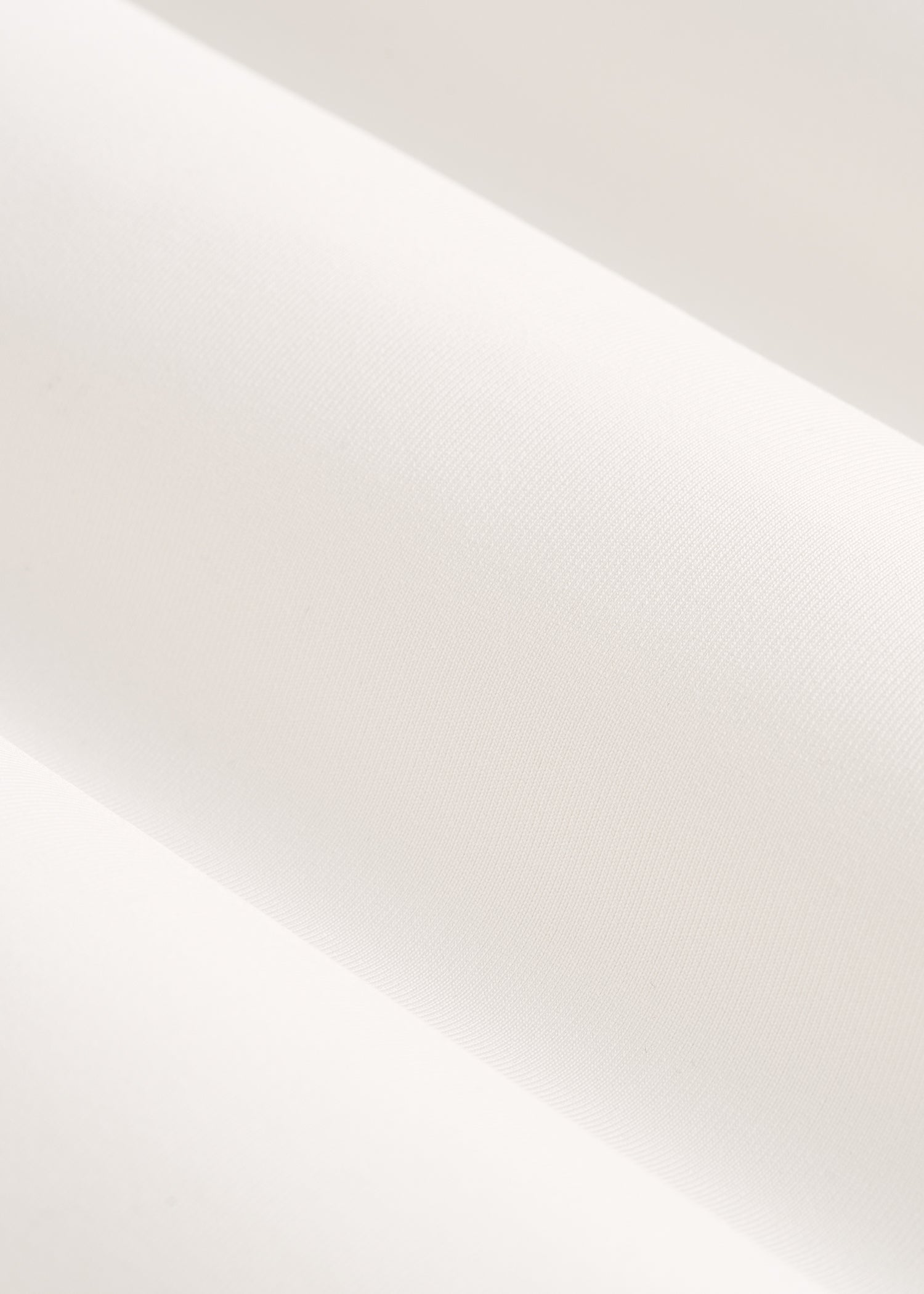 Long Sleeve UPF 50 Rash Guard for Tall Men in White Alyssum